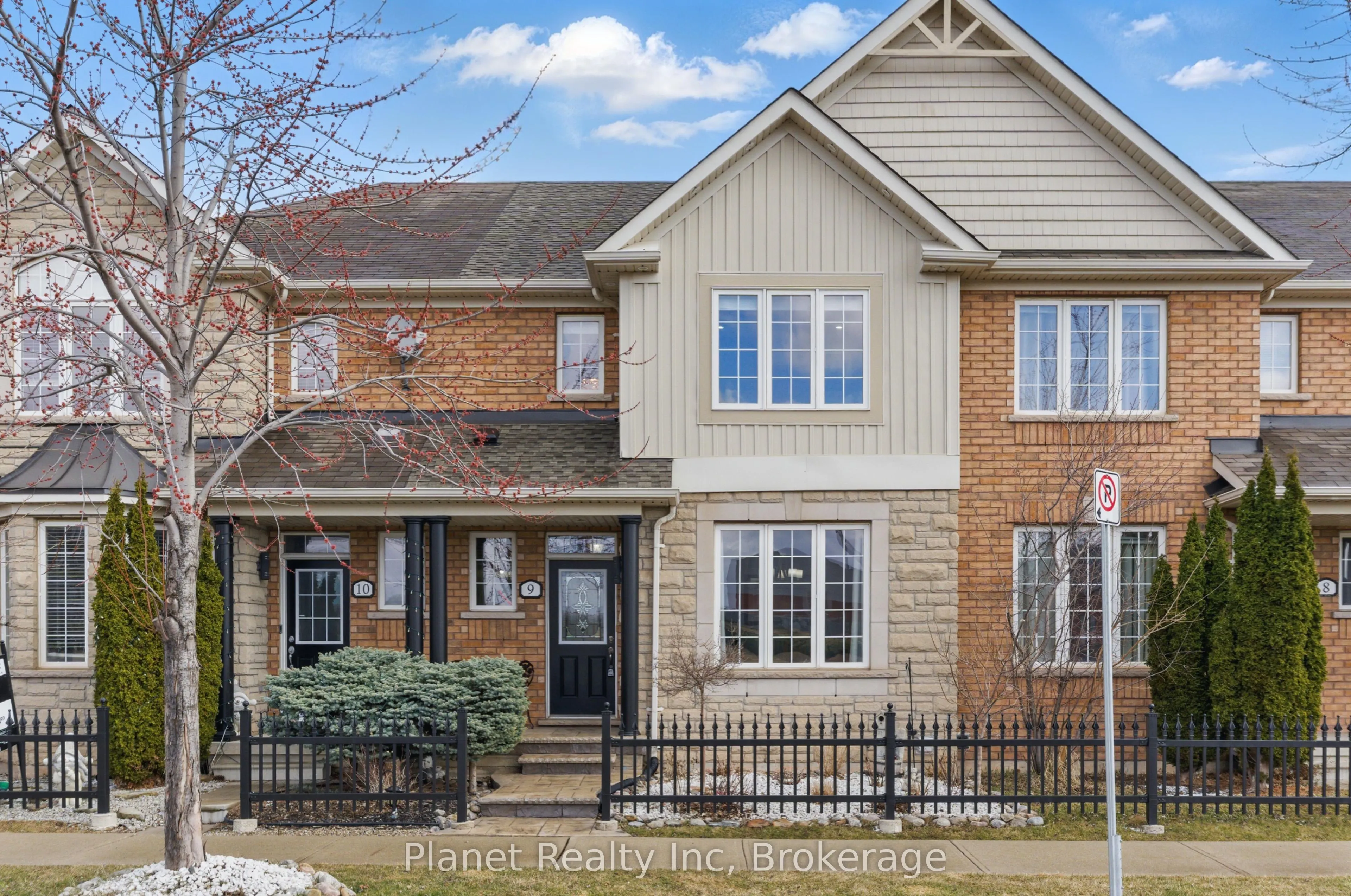 651 Farmstead Drive, #9