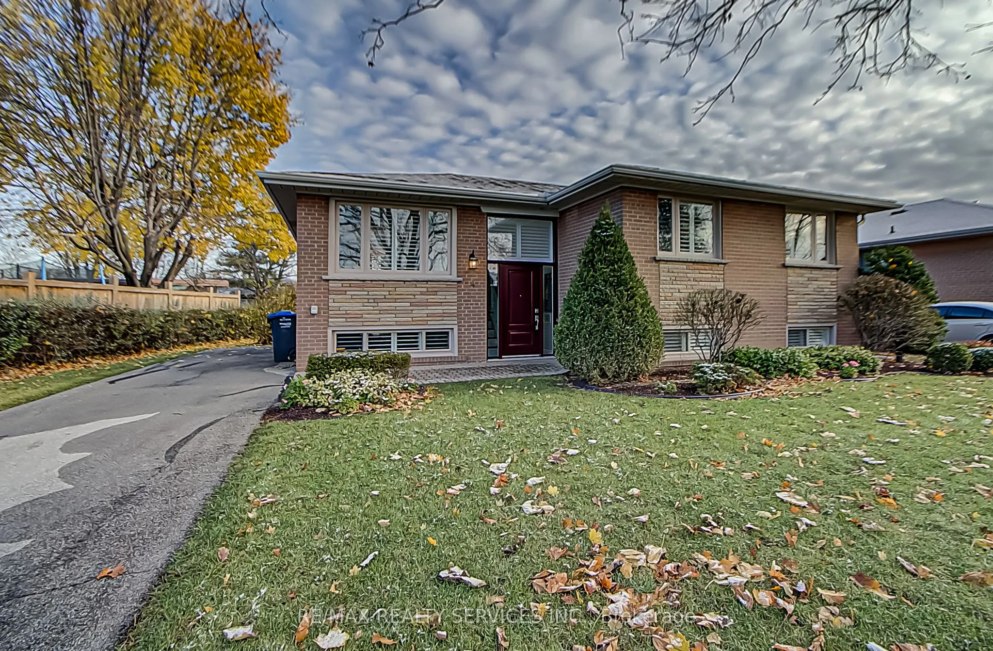 4 Ridgetop Avenue