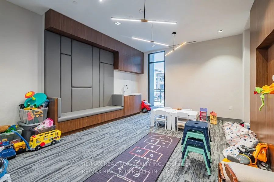 25 Neighbourhood Lane, #205
