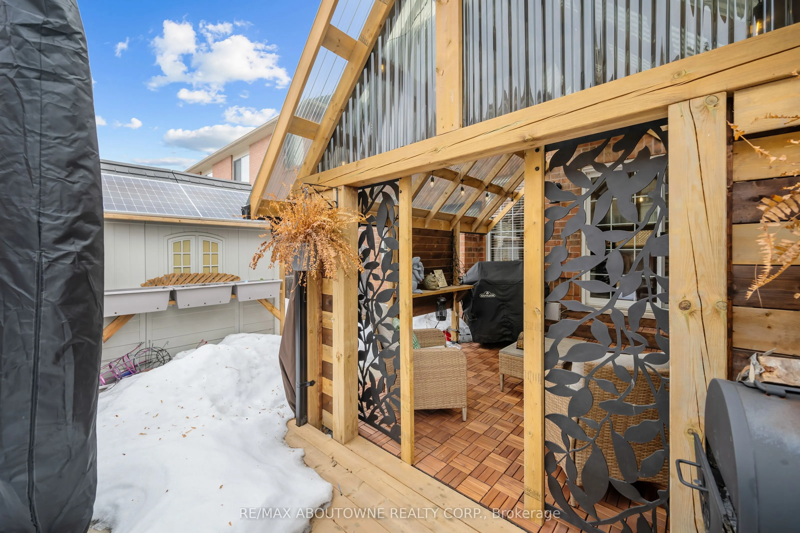 889 Zelinsky Crescent