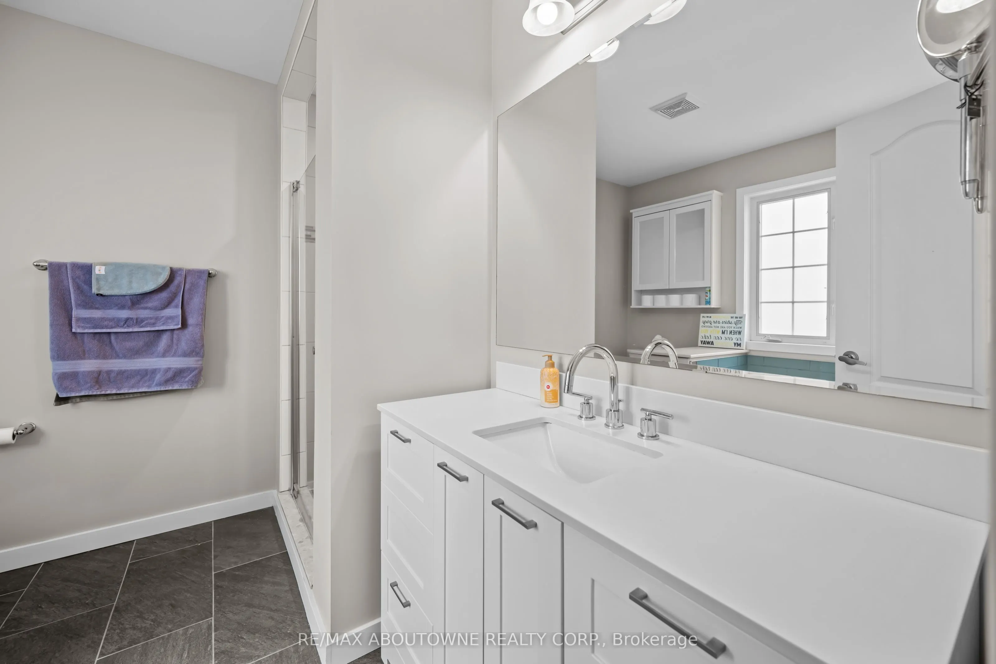 889 Zelinsky Crescent