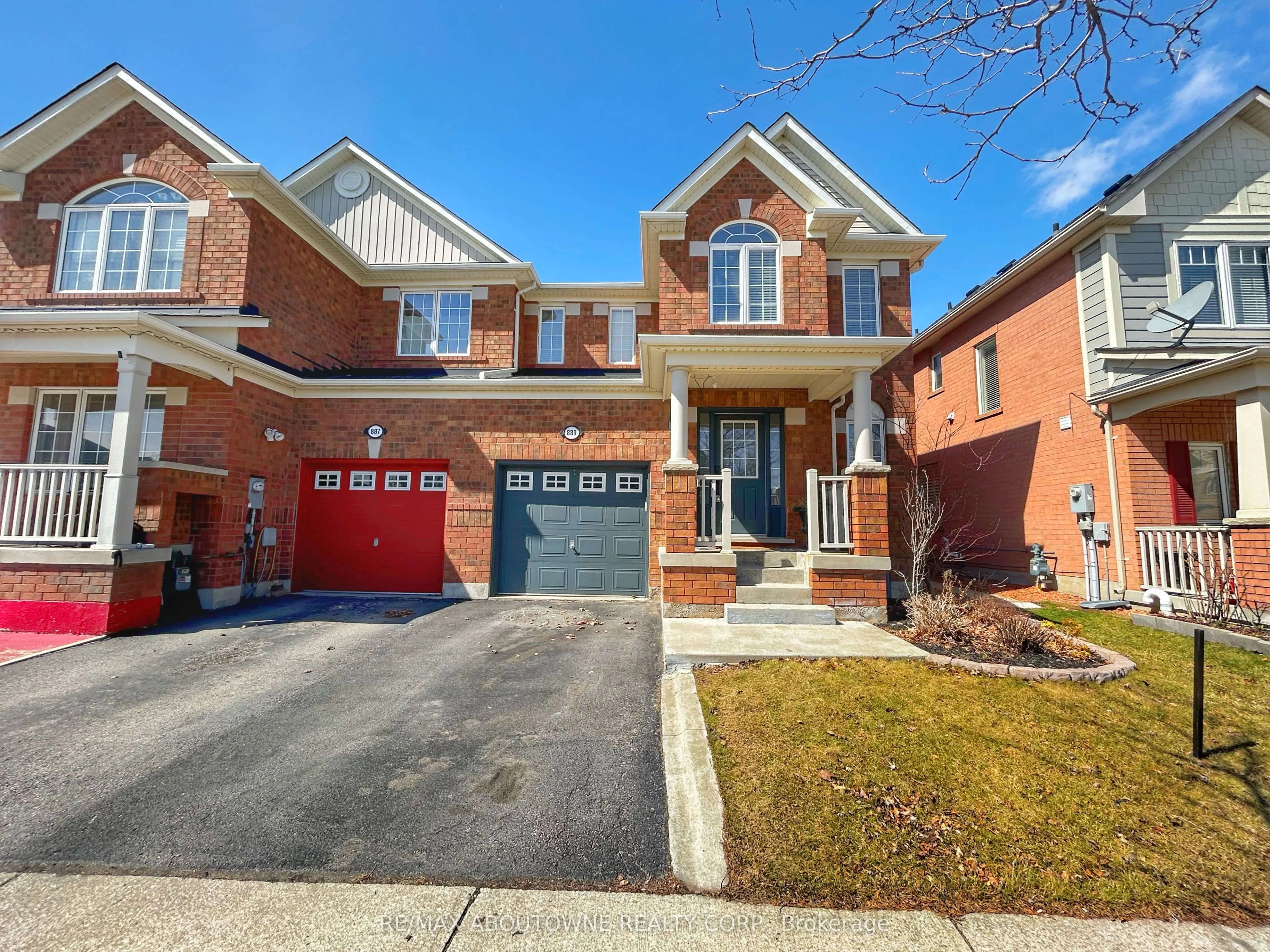 889 Zelinsky Crescent