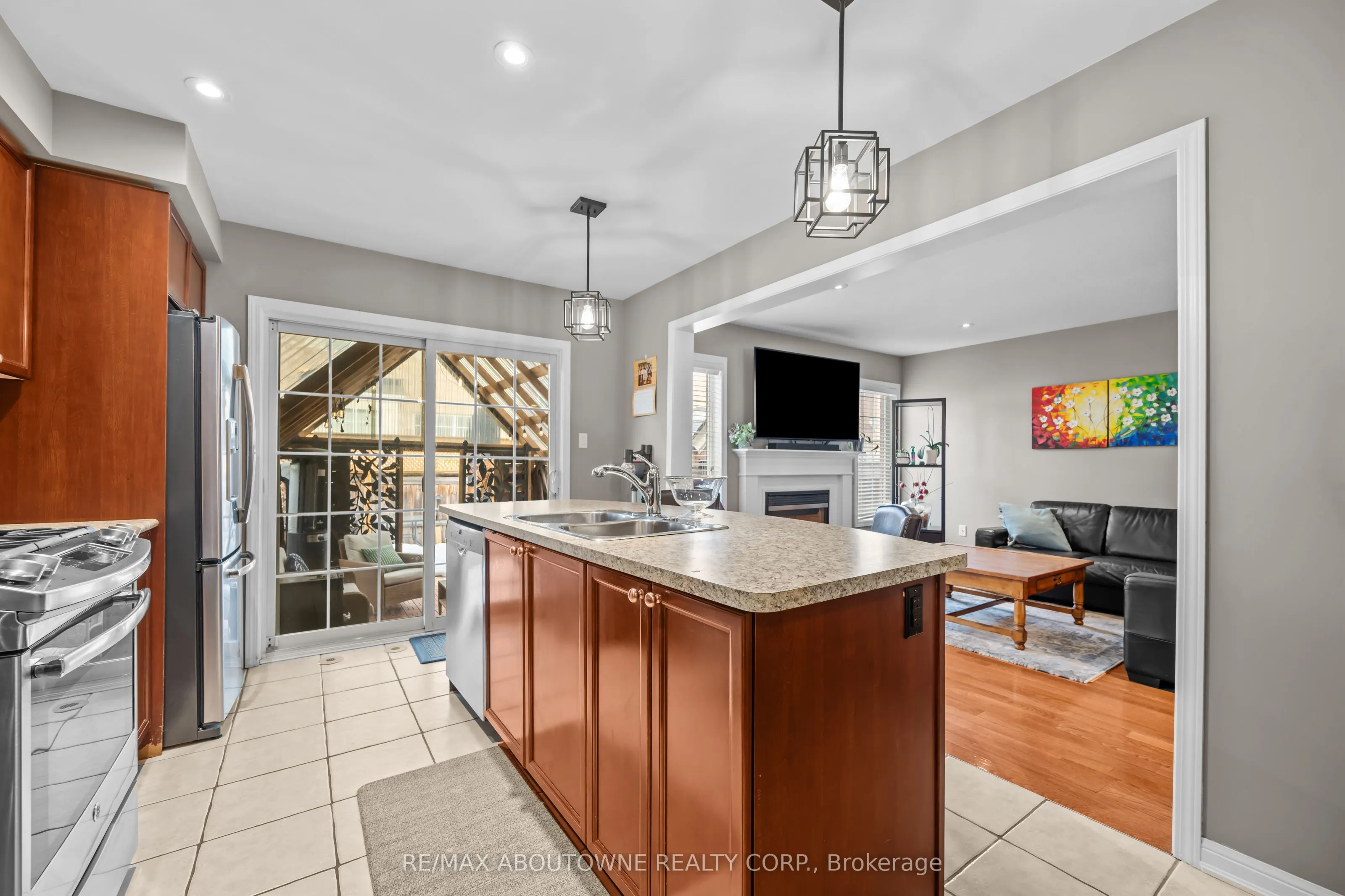 889 Zelinsky Crescent