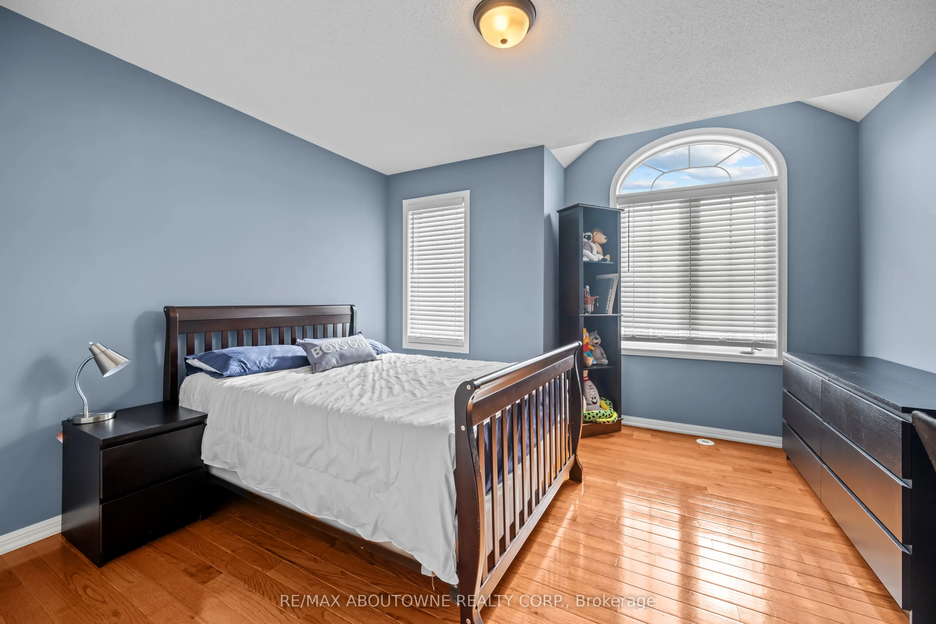 889 Zelinsky Crescent