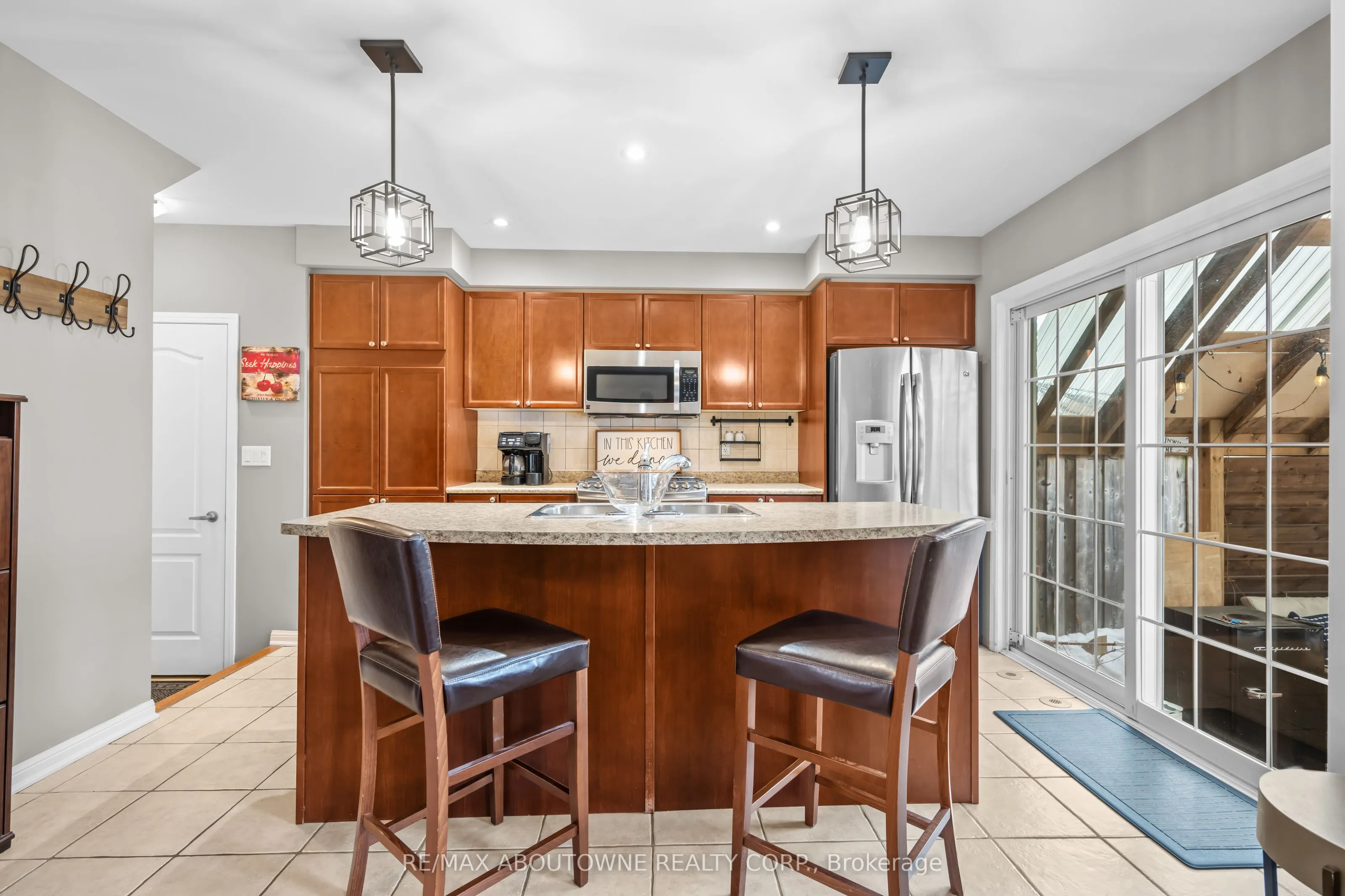 889 Zelinsky Crescent