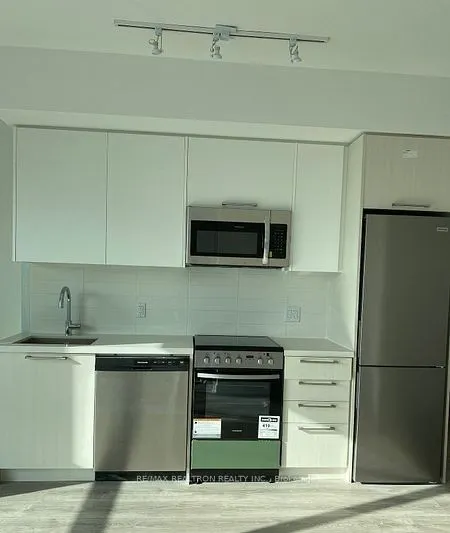 25 Neighbourhood Lane #1012
