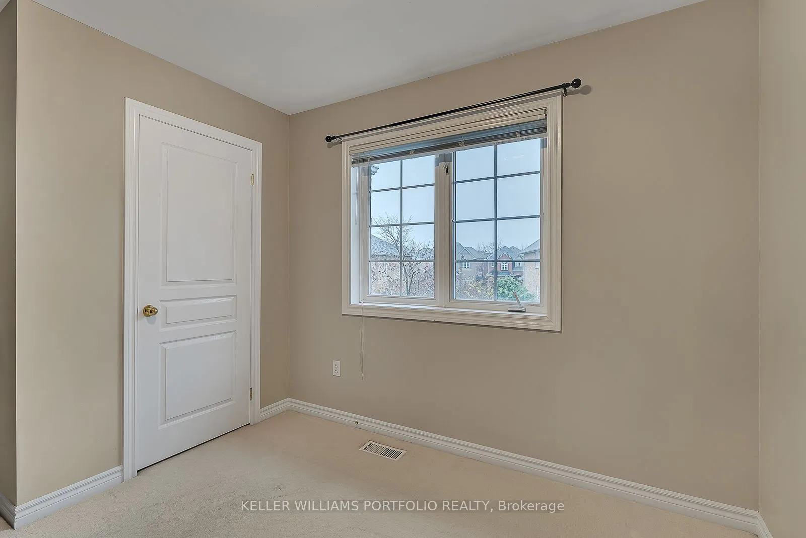 2153 MEADOWGLEN Drive