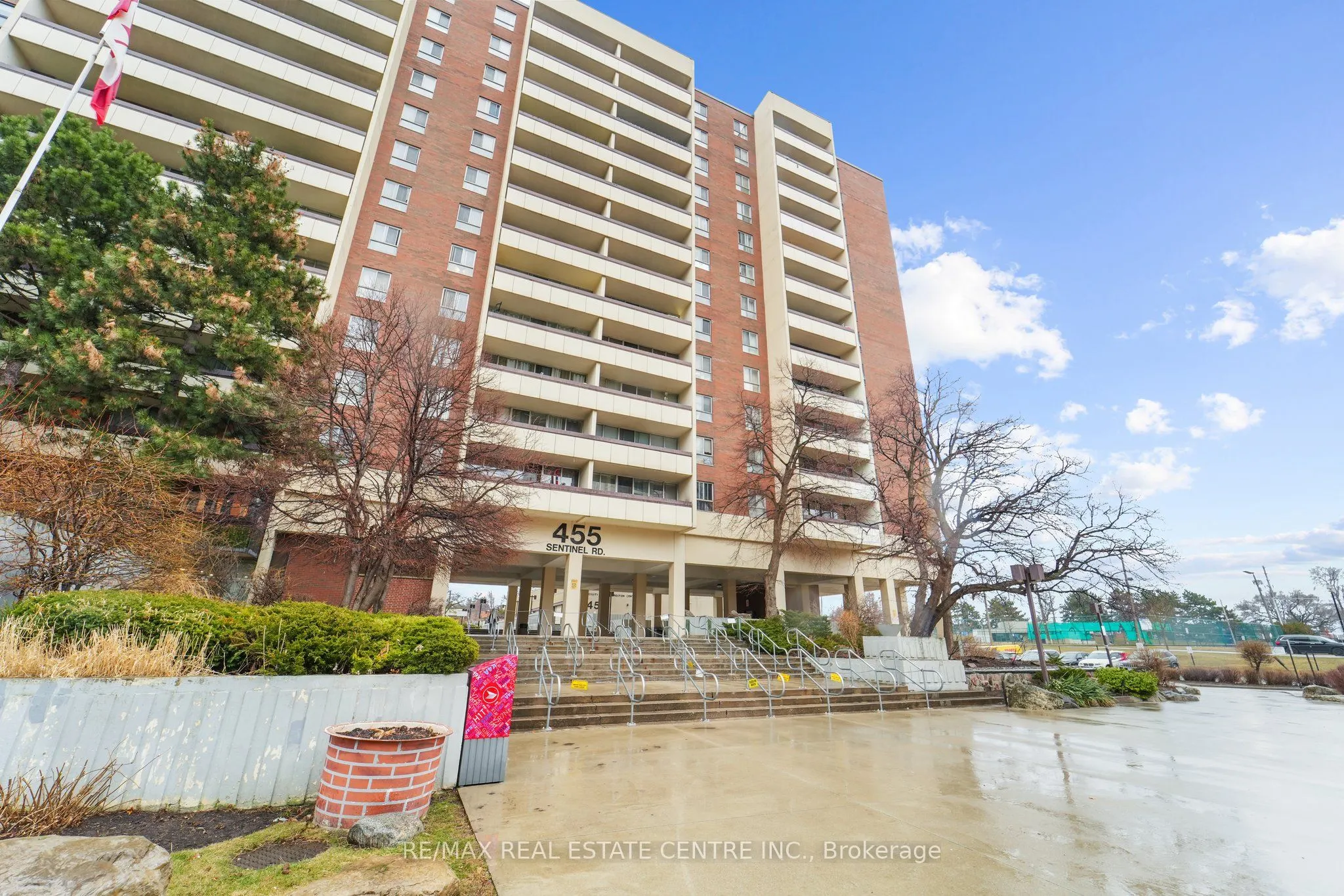 455 Sentinel Road, #404