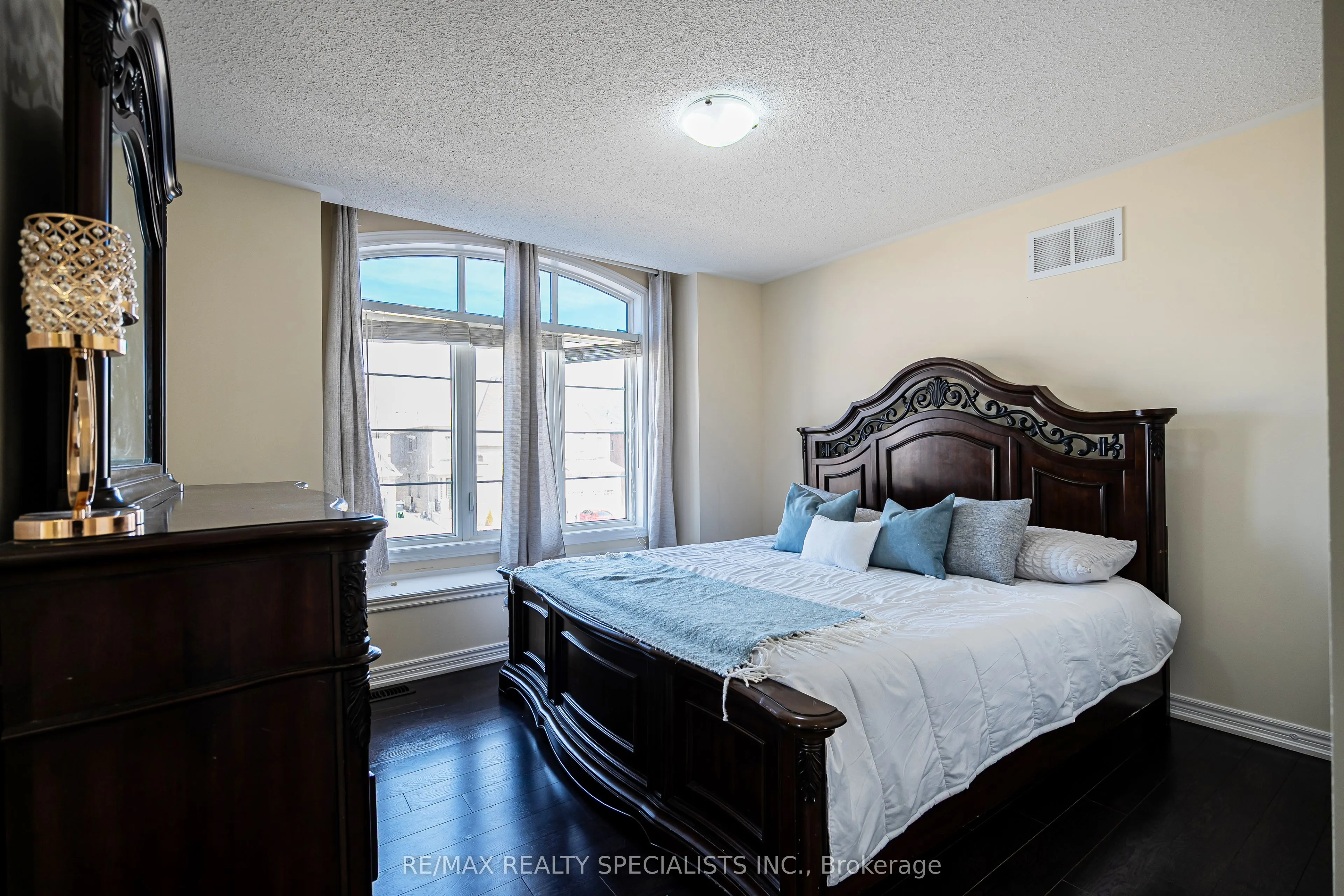 49 Squire Ellis Drive