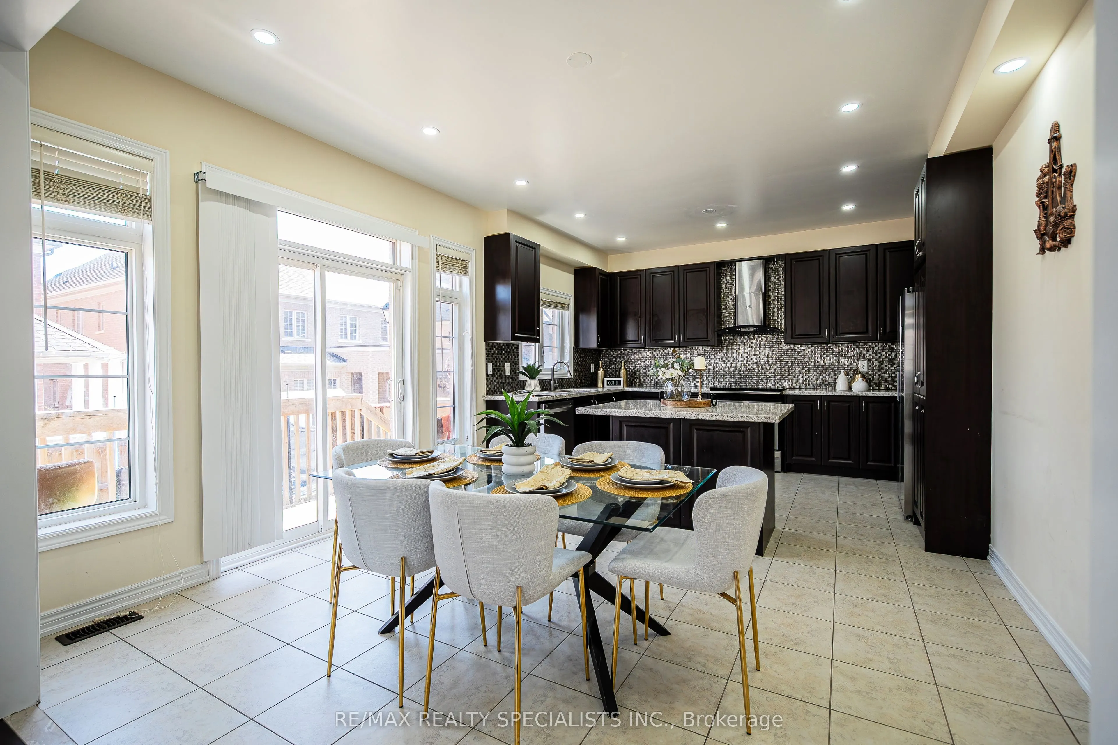 49 Squire Ellis Drive