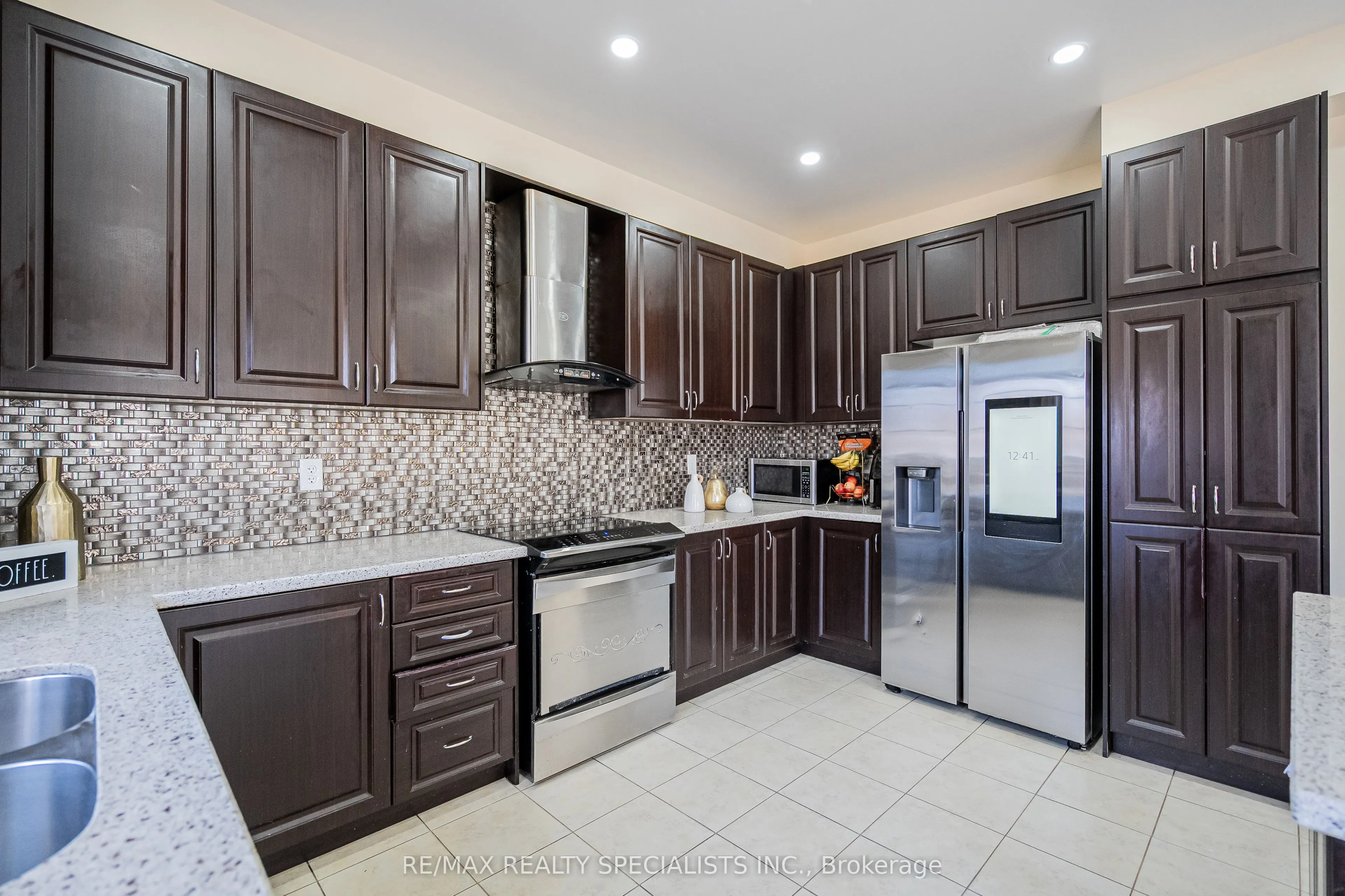 49 Squire Ellis Drive