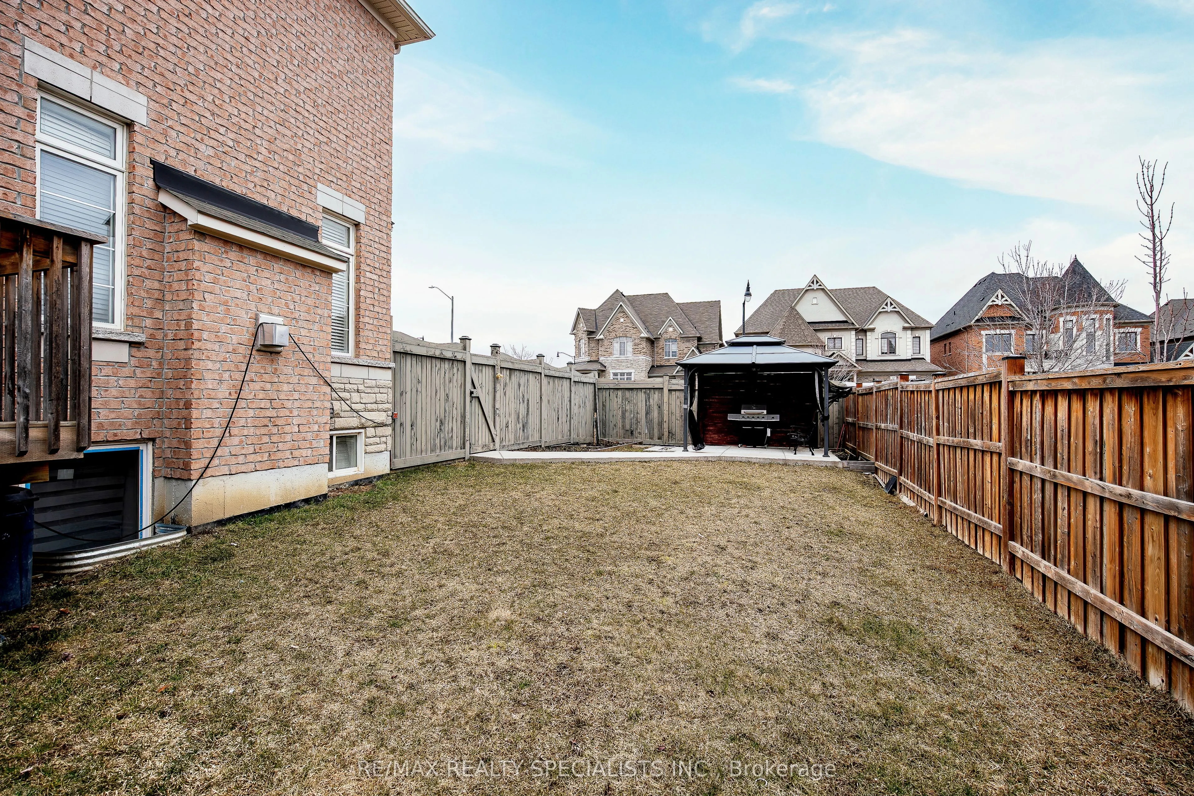 49 Squire Ellis Drive