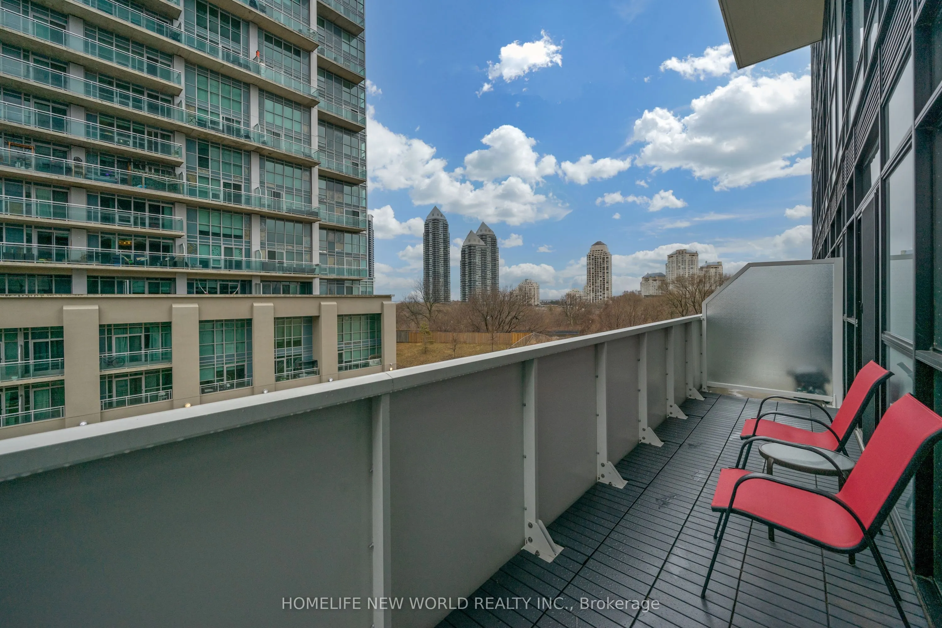 251 Manitoba Street #412