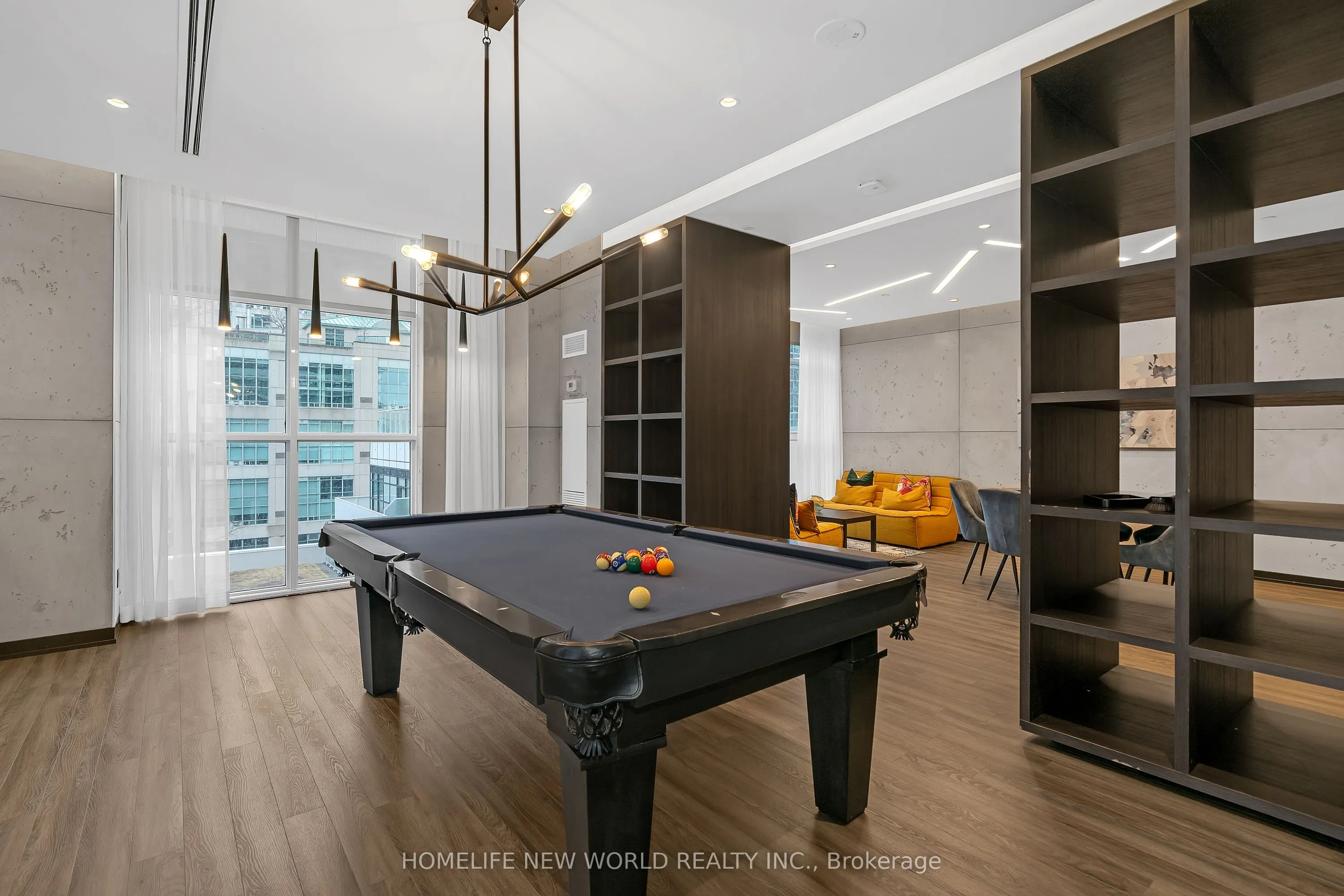 251 Manitoba Street #412