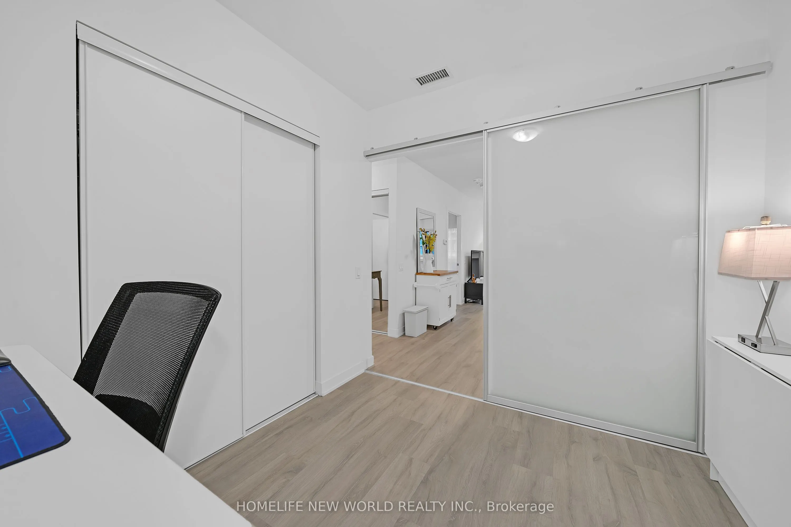 251 Manitoba Street #412