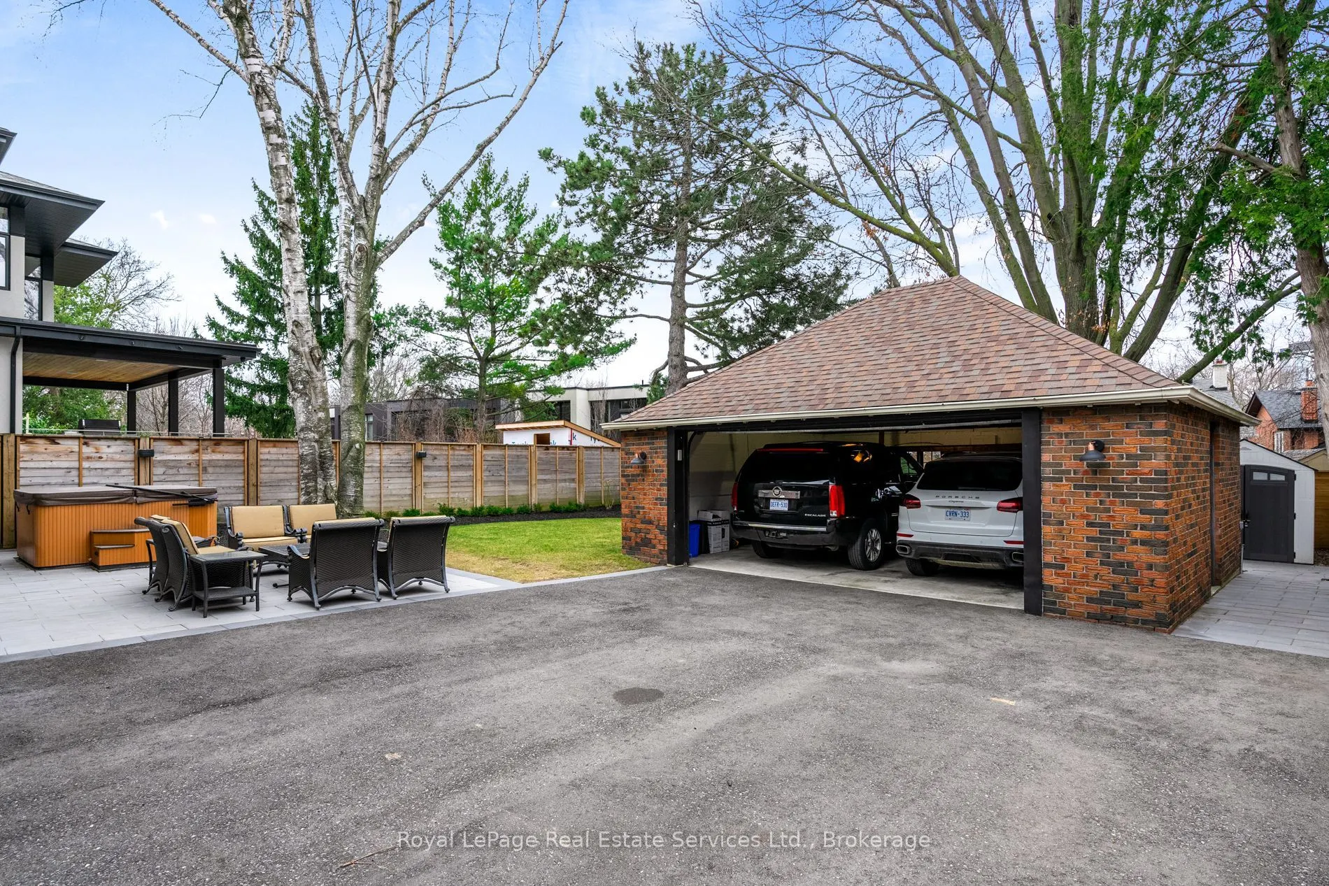 28 Thompson Avenue