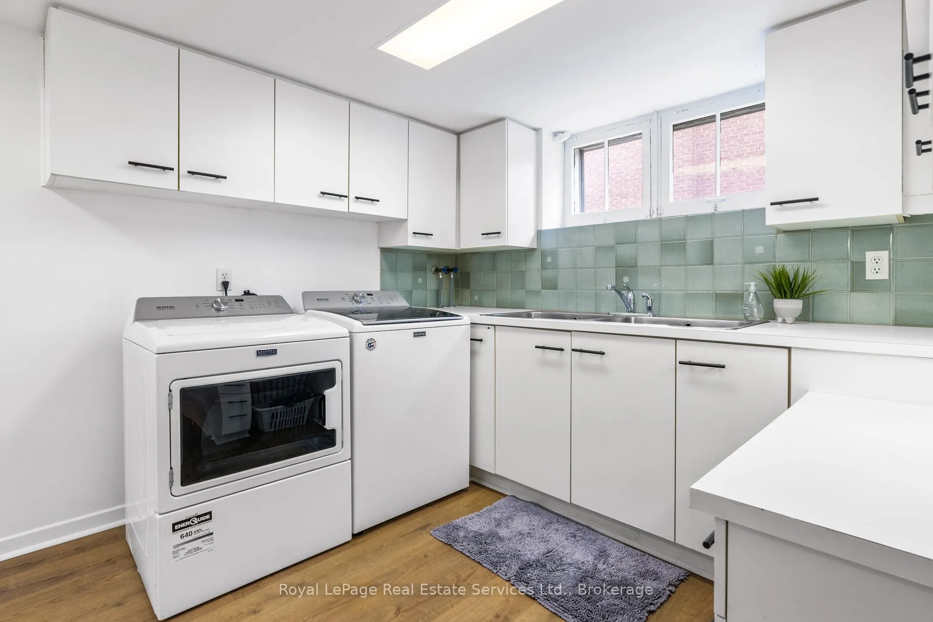 28 Thompson Avenue