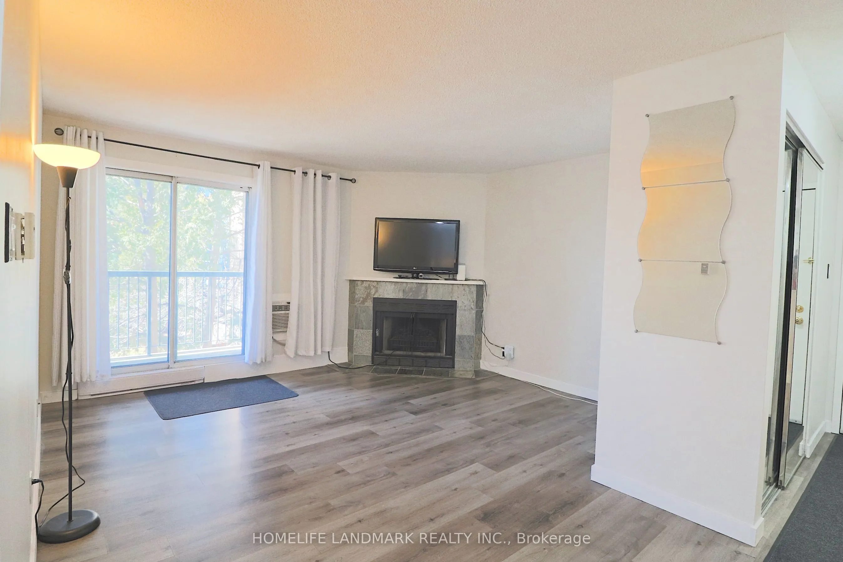 95 Trailwood Drive, #821