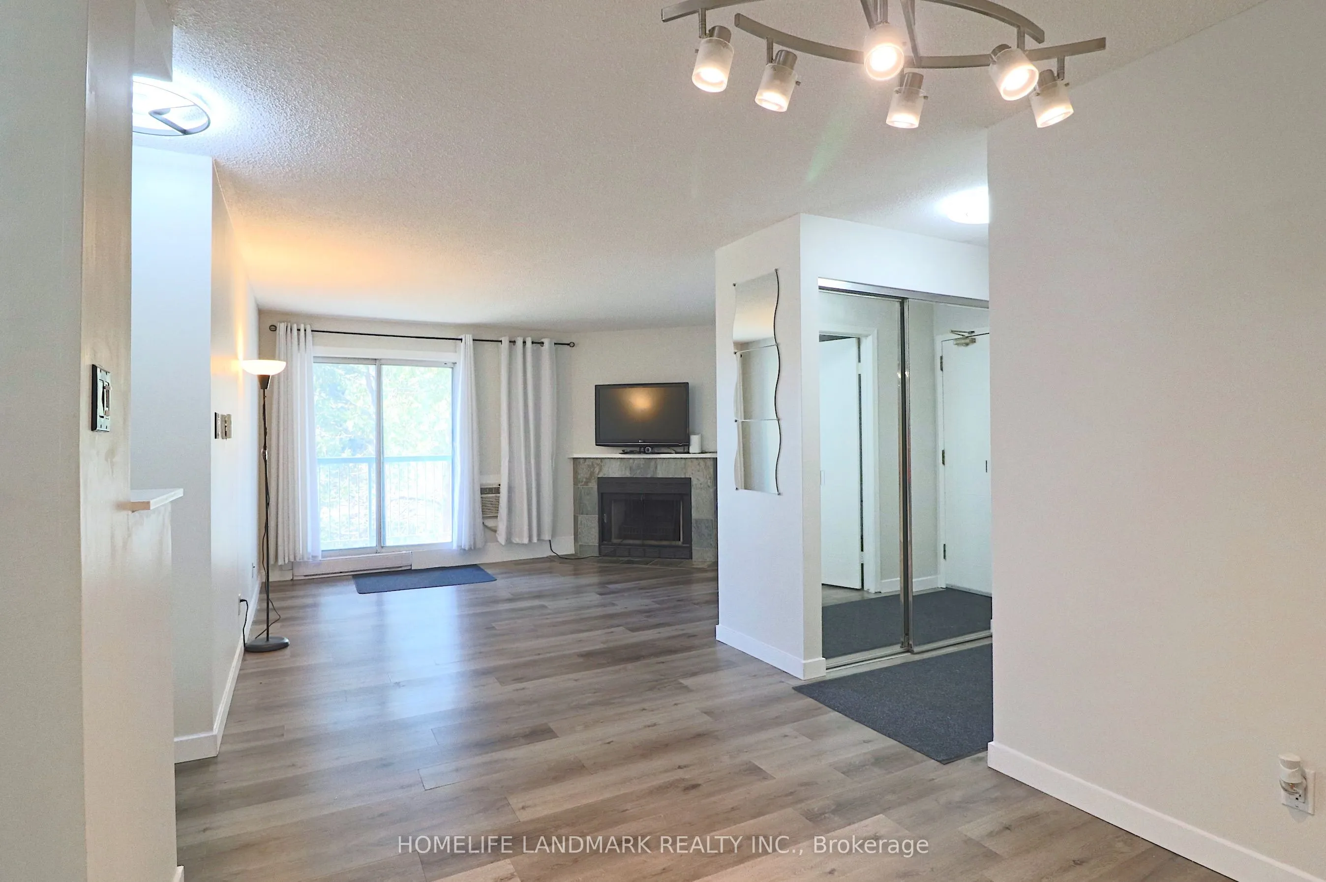 95 Trailwood Drive, #821
