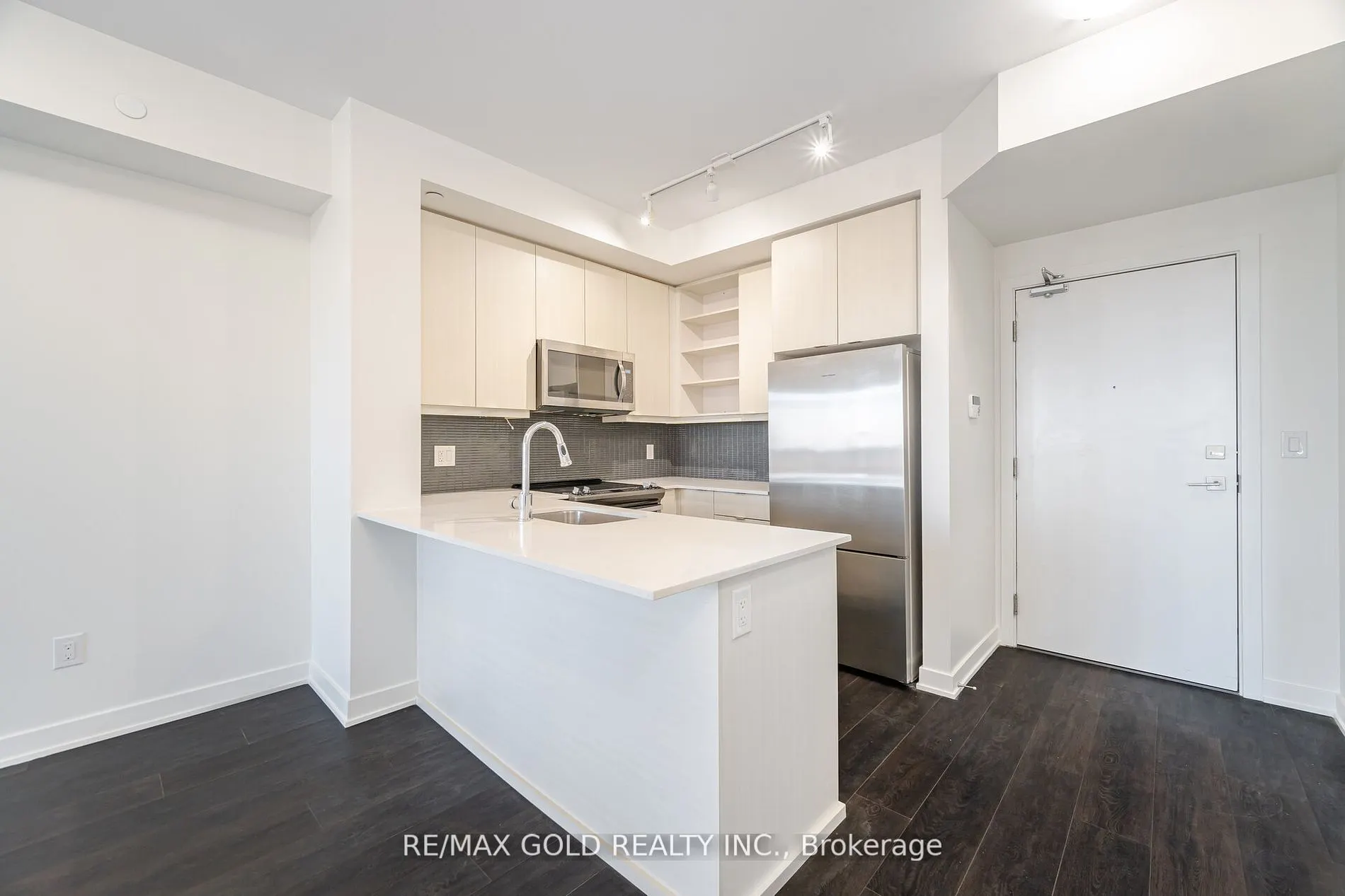 4633 Glen Erin Drive #607