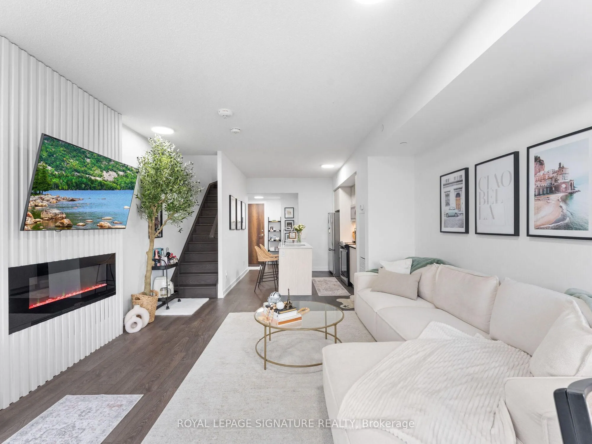 251 Manitoba Street S #132