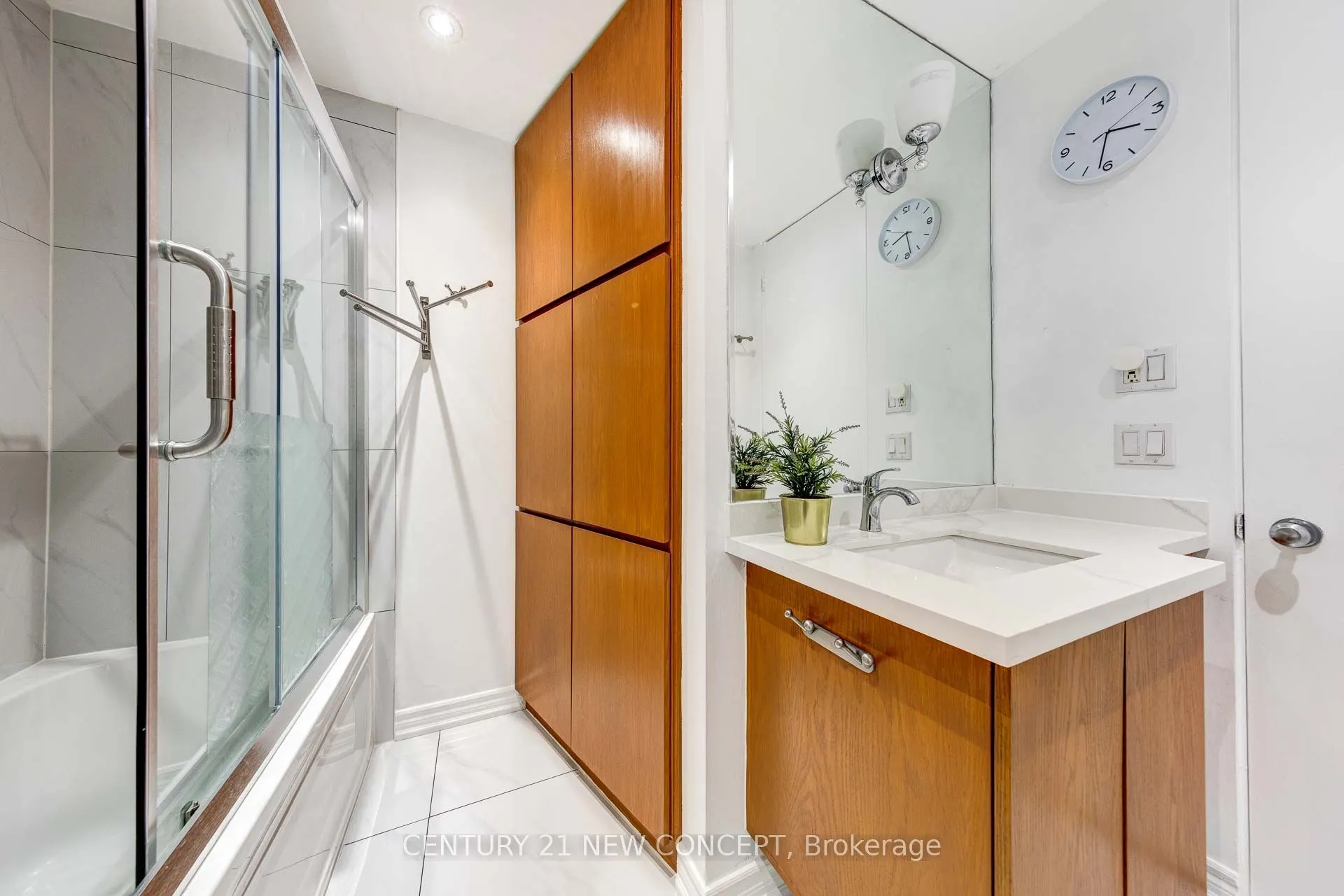 1310 Gulleden Drive, #13