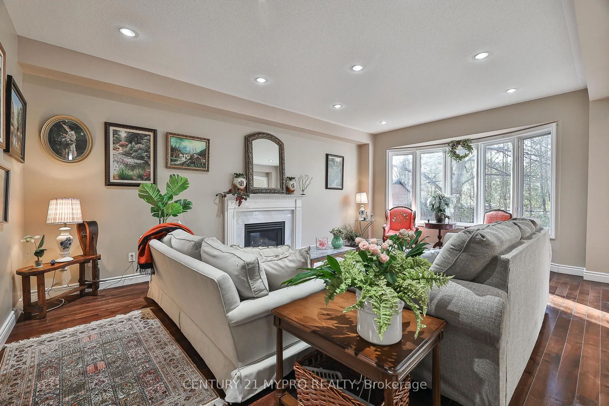 1665 Glenvista Drive