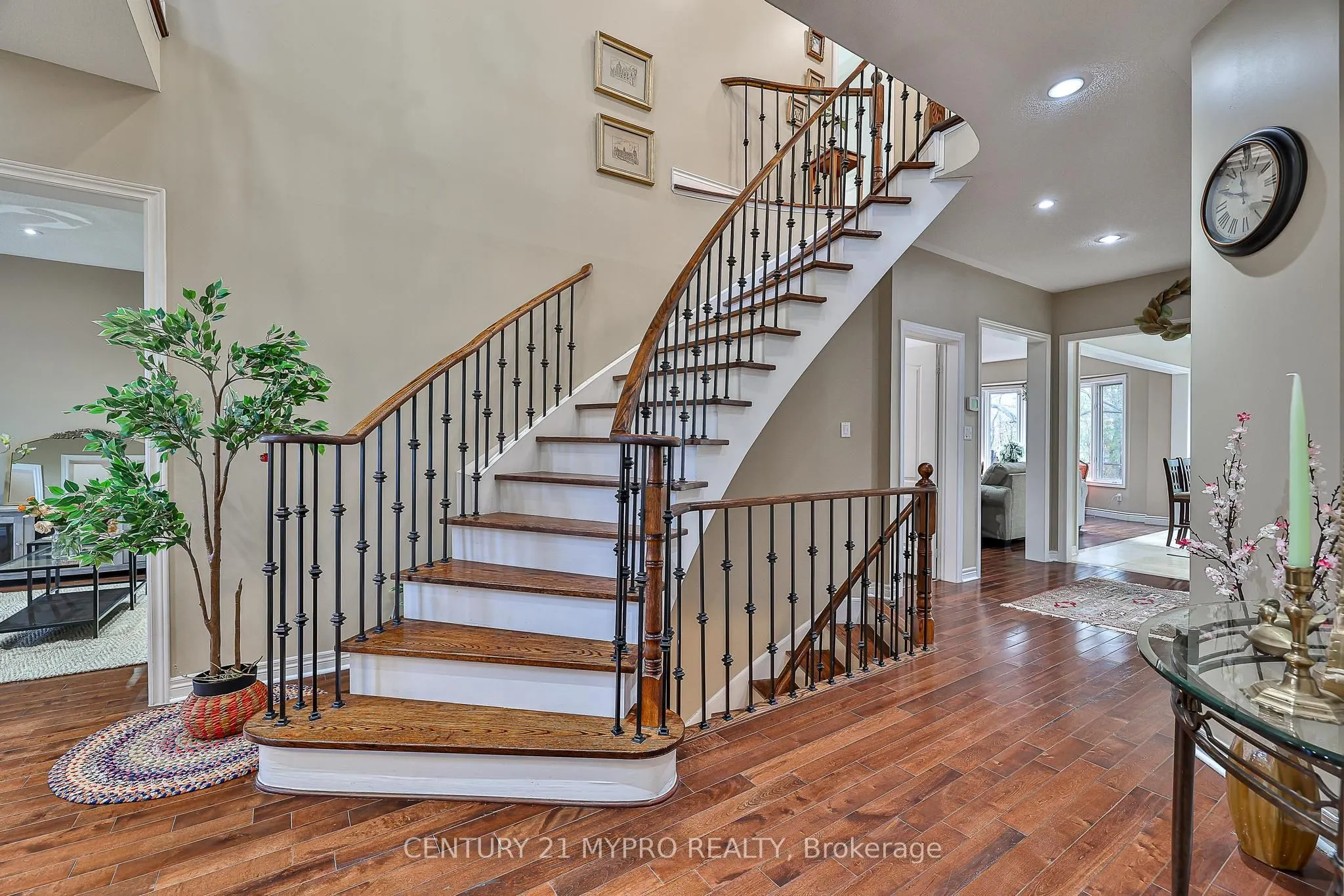 1665 Glenvista Drive