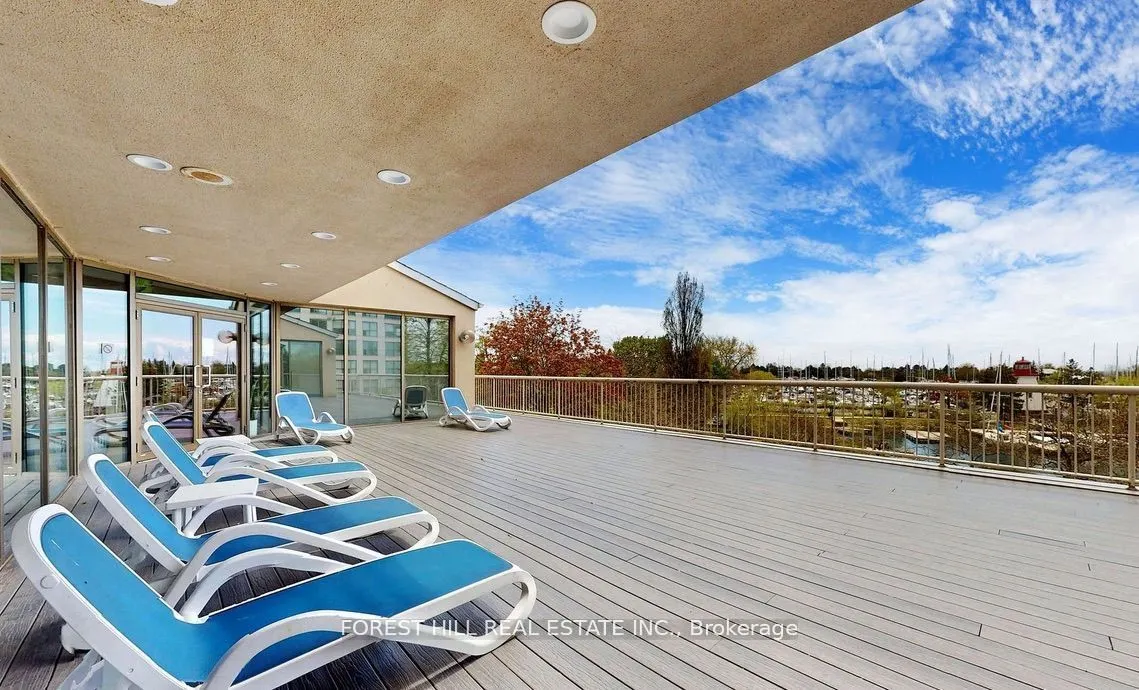 2267 Lakeshore Boulevard W #707
