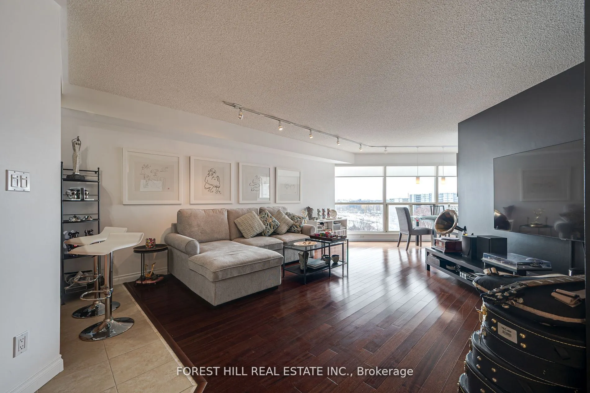 2267 Lakeshore Boulevard W #707