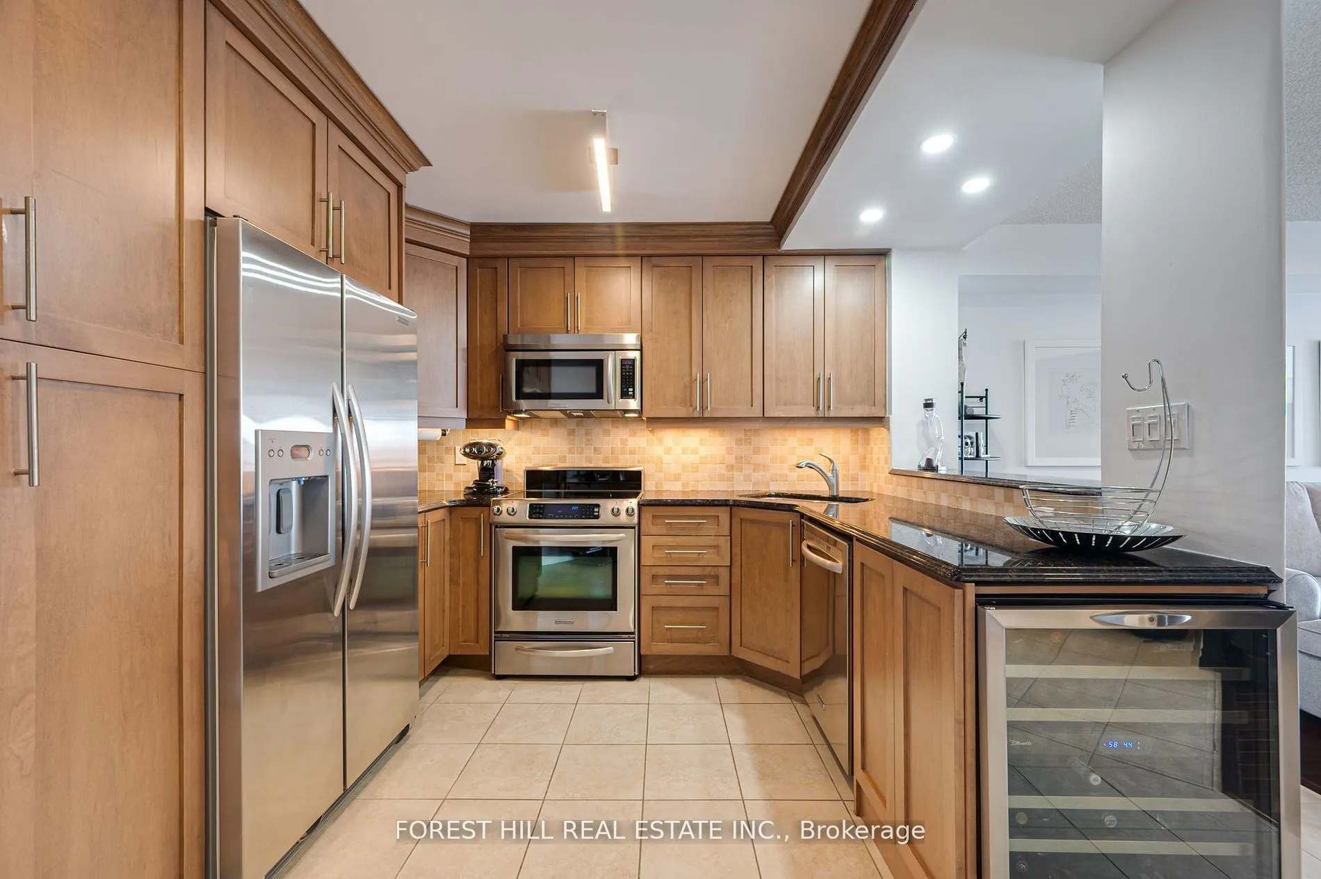 2267 Lakeshore Boulevard W #707