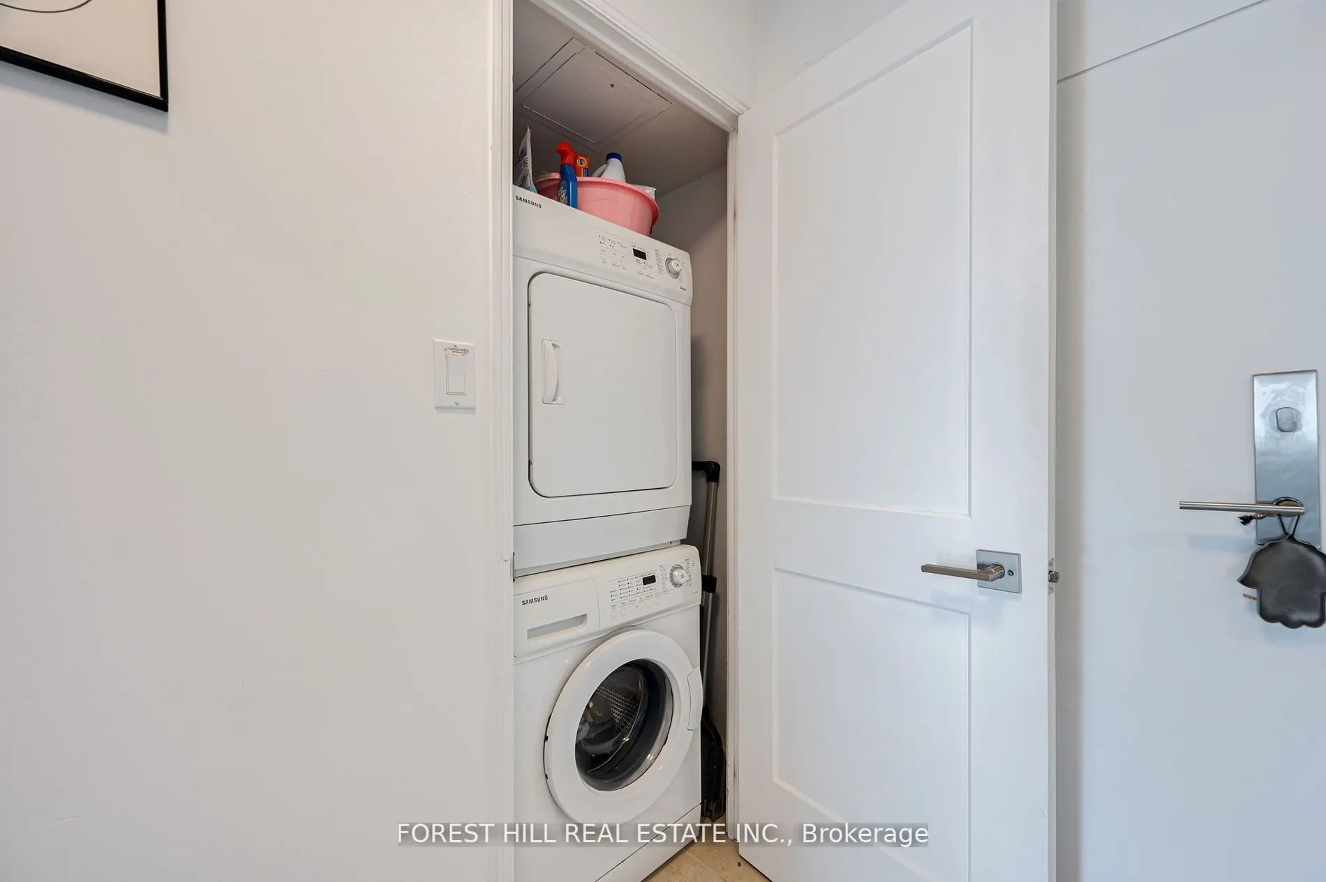 2267 Lakeshore Boulevard W #707