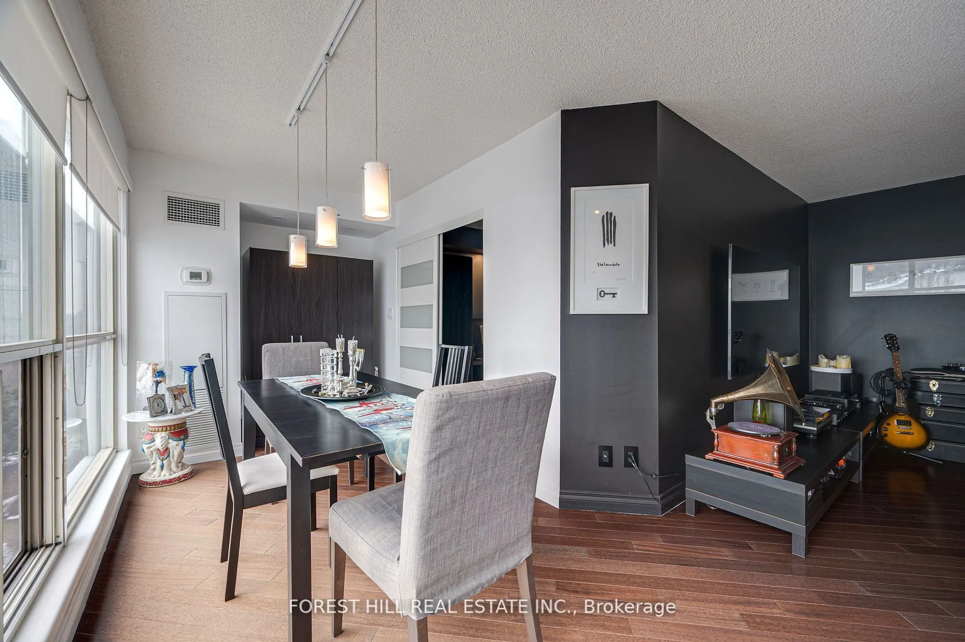 2267 Lakeshore Boulevard W #707