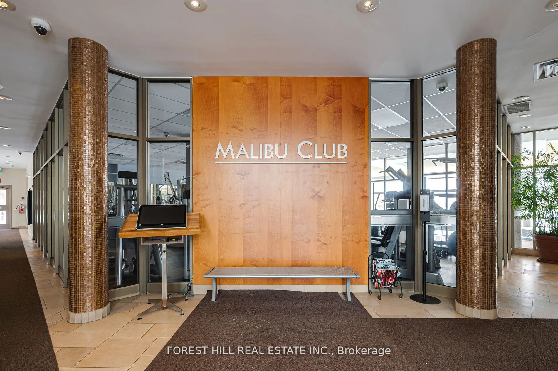 2267 Lakeshore Boulevard W #707