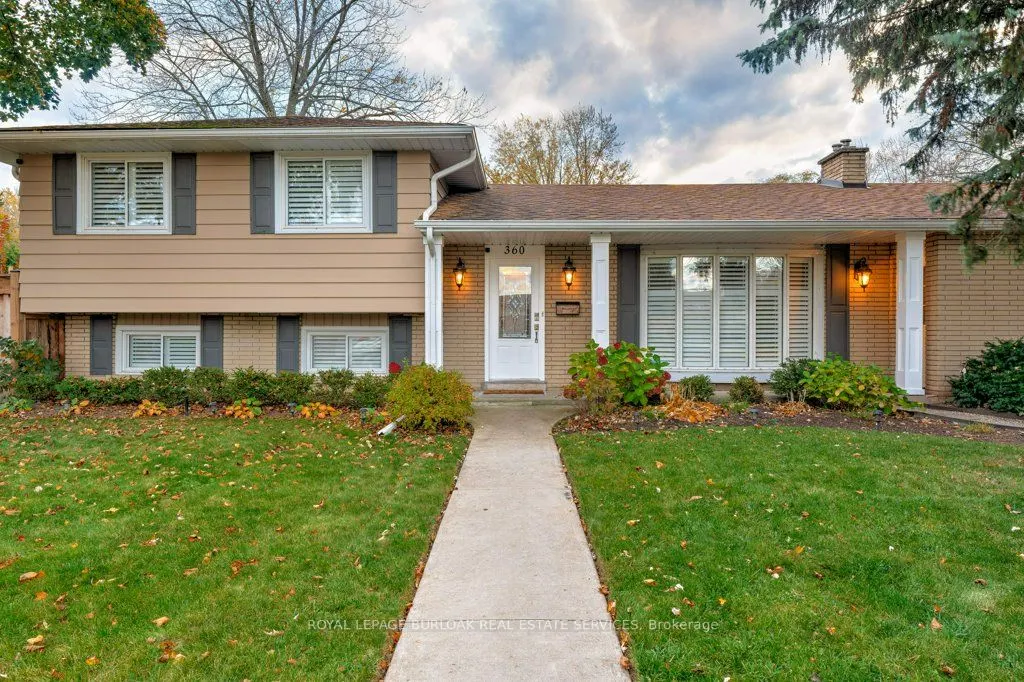 360 Cosburn Crescent