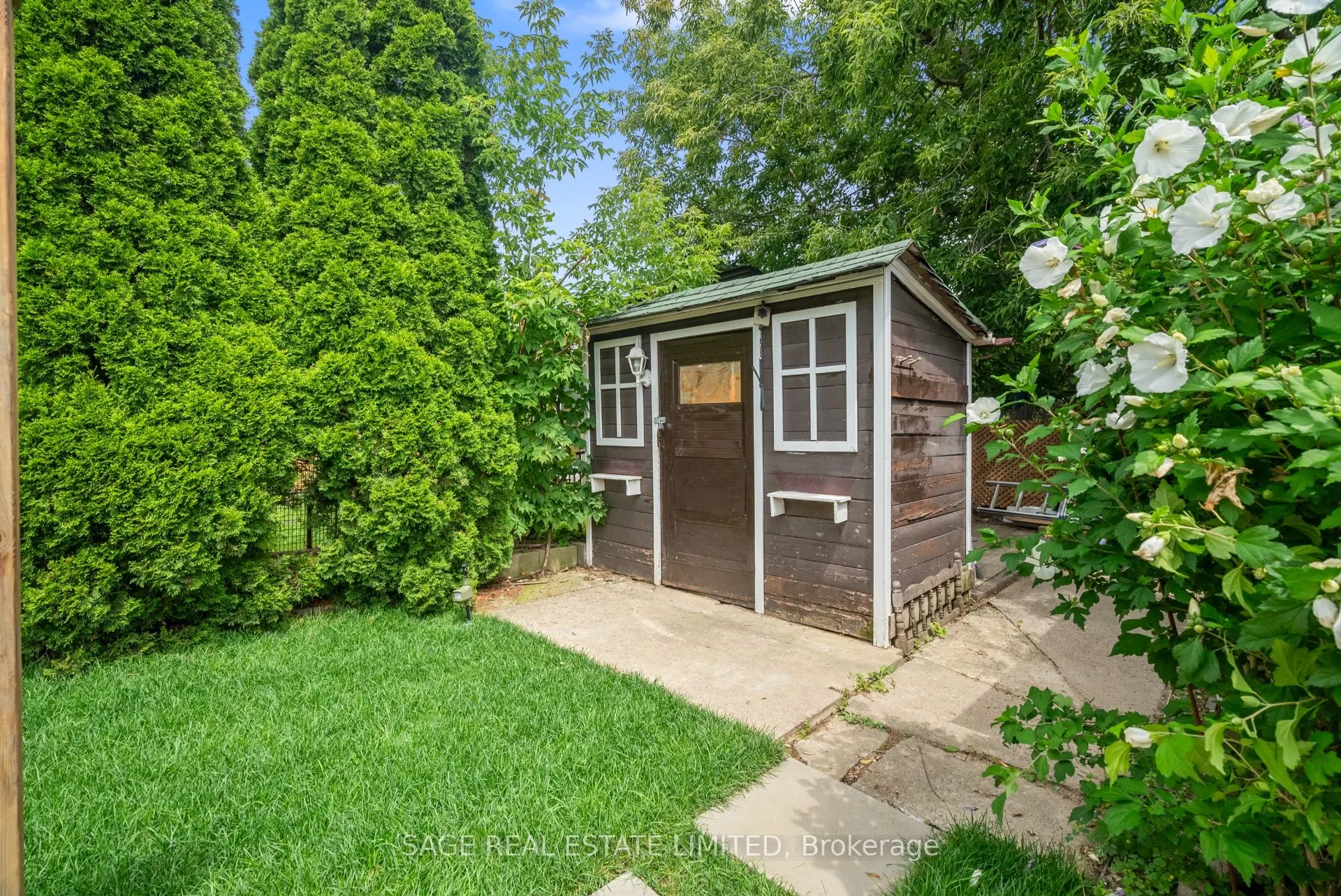 25 Chamberlain Avenue