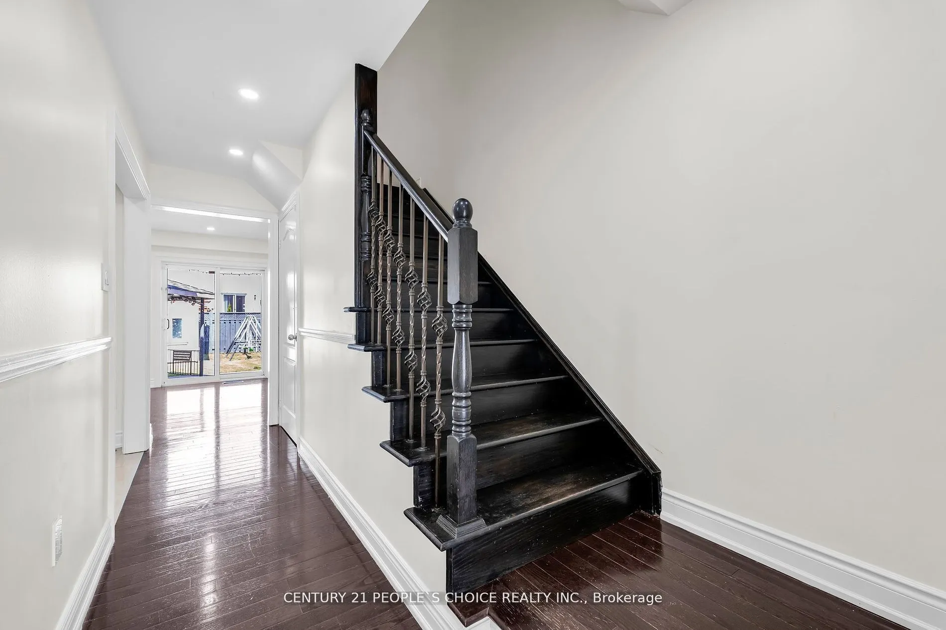 46 Studebaker Trail