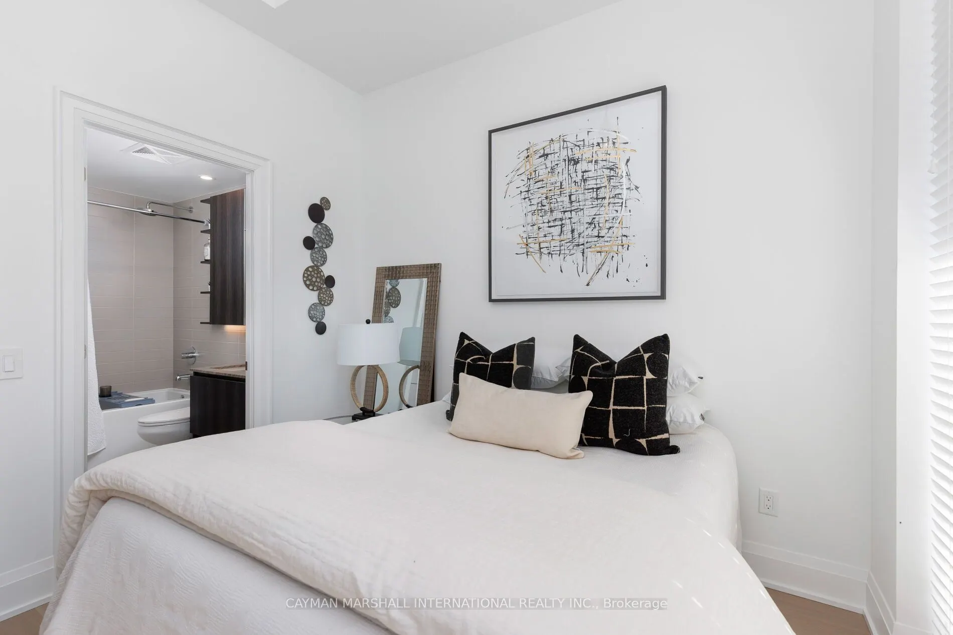 21 Park Street E #1103