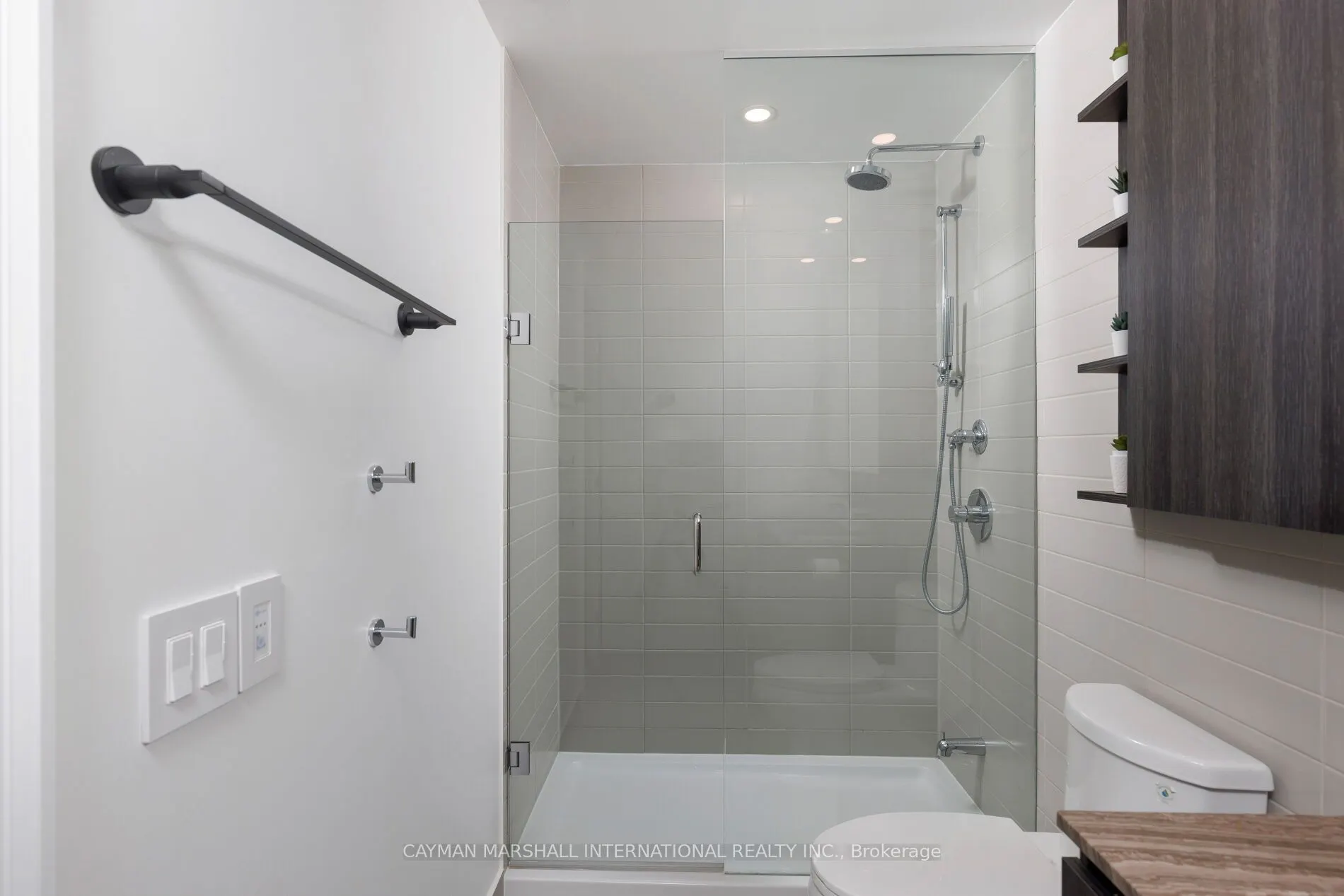 21 Park Street E #1103