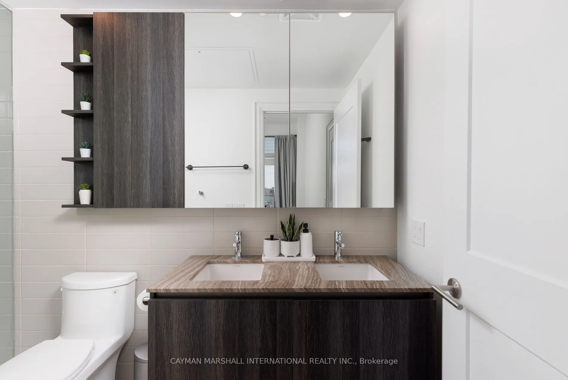 21 Park Street E #1103