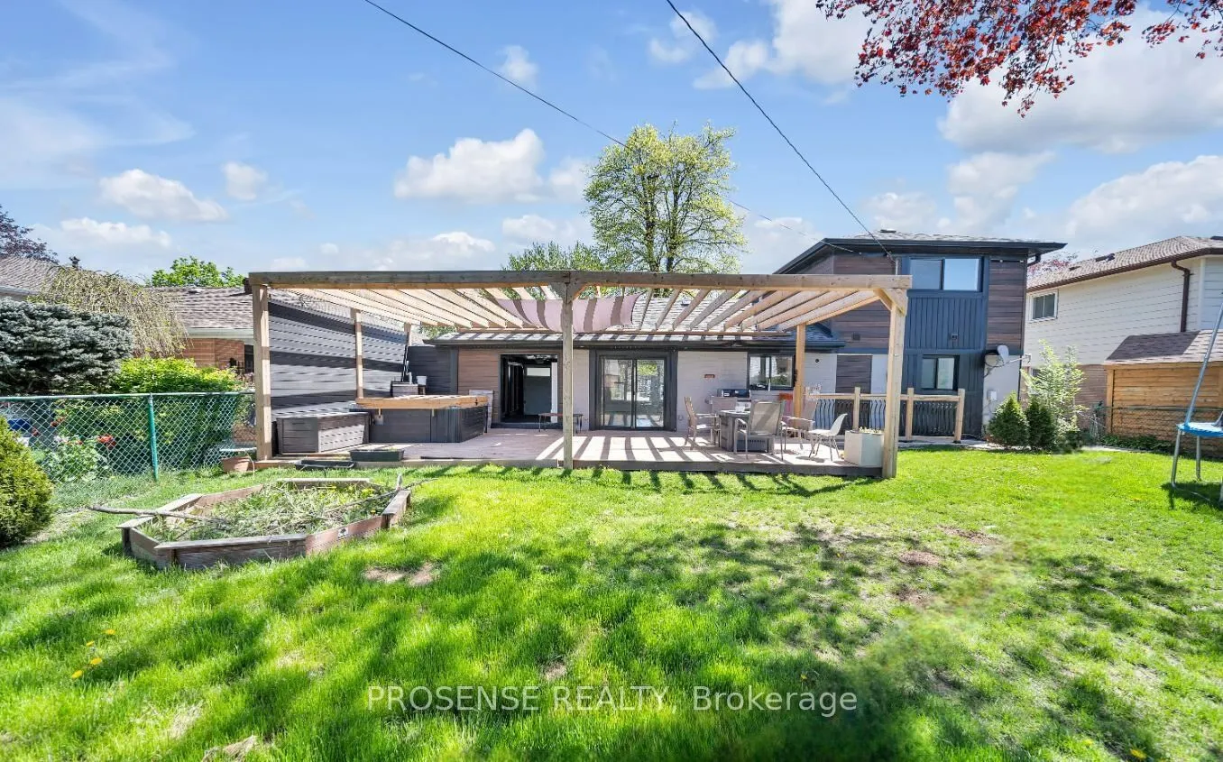 8 Vanderbrent Crescent