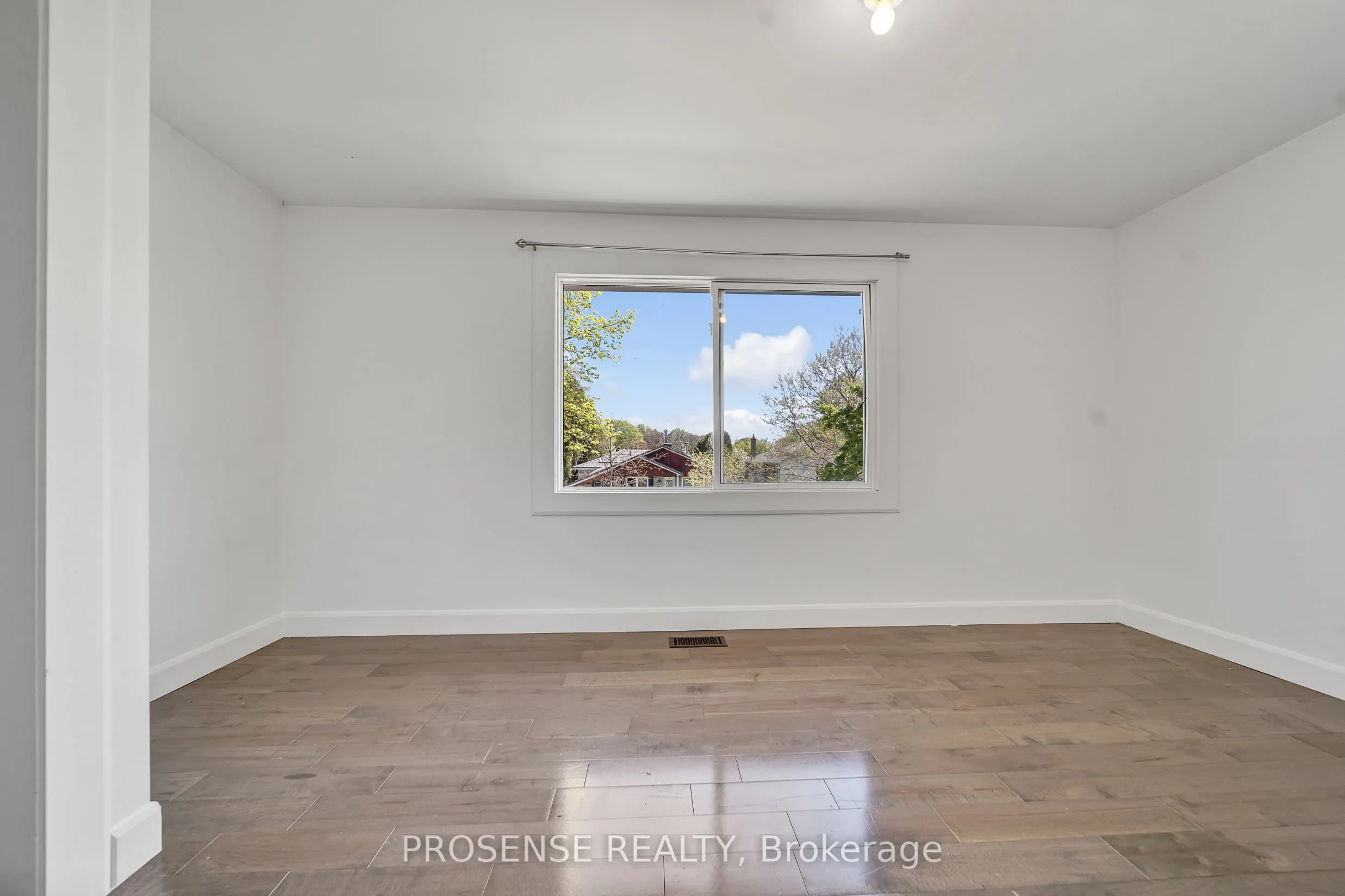 8 Vanderbrent Crescent