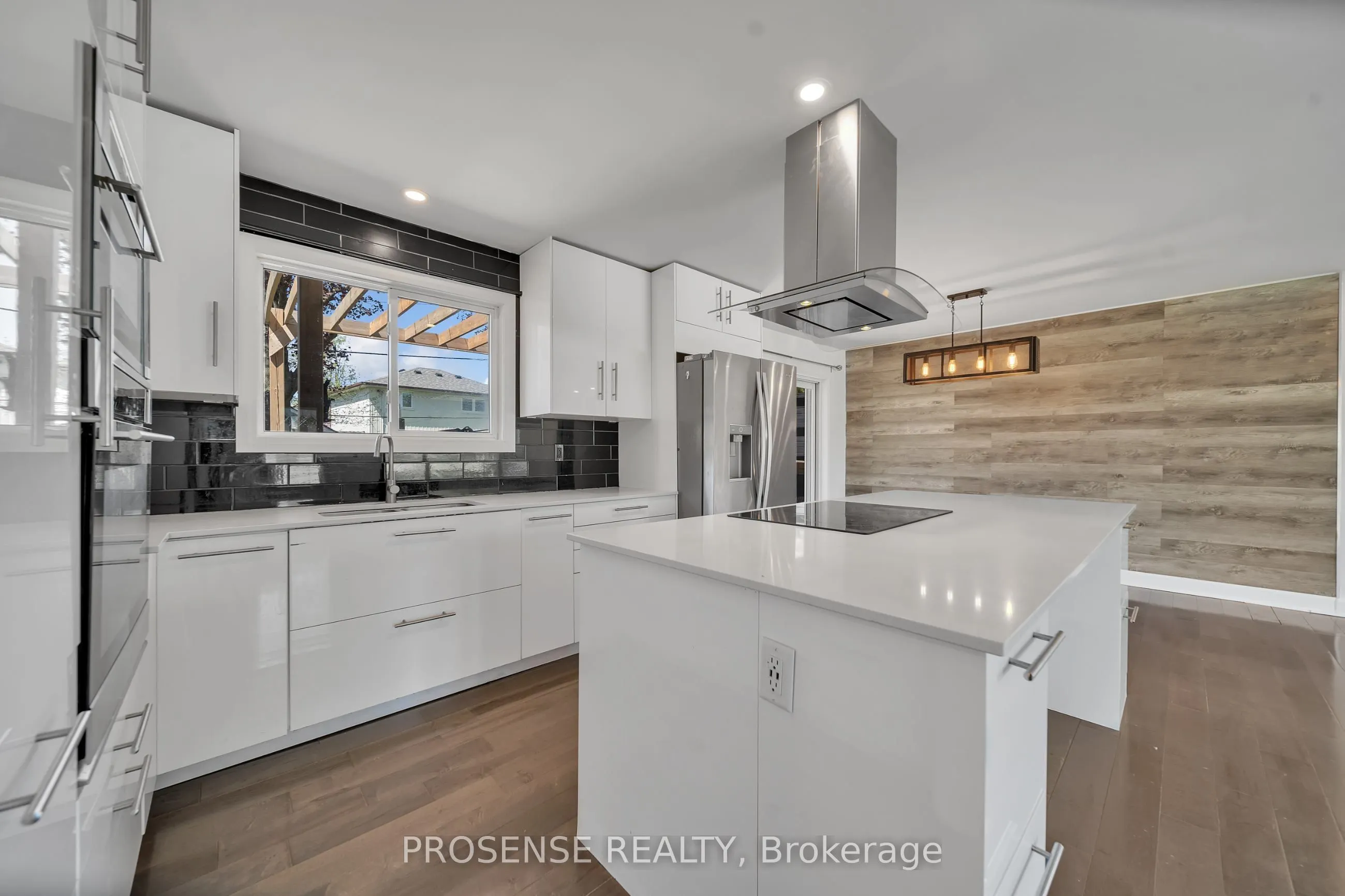 8 Vanderbrent Crescent