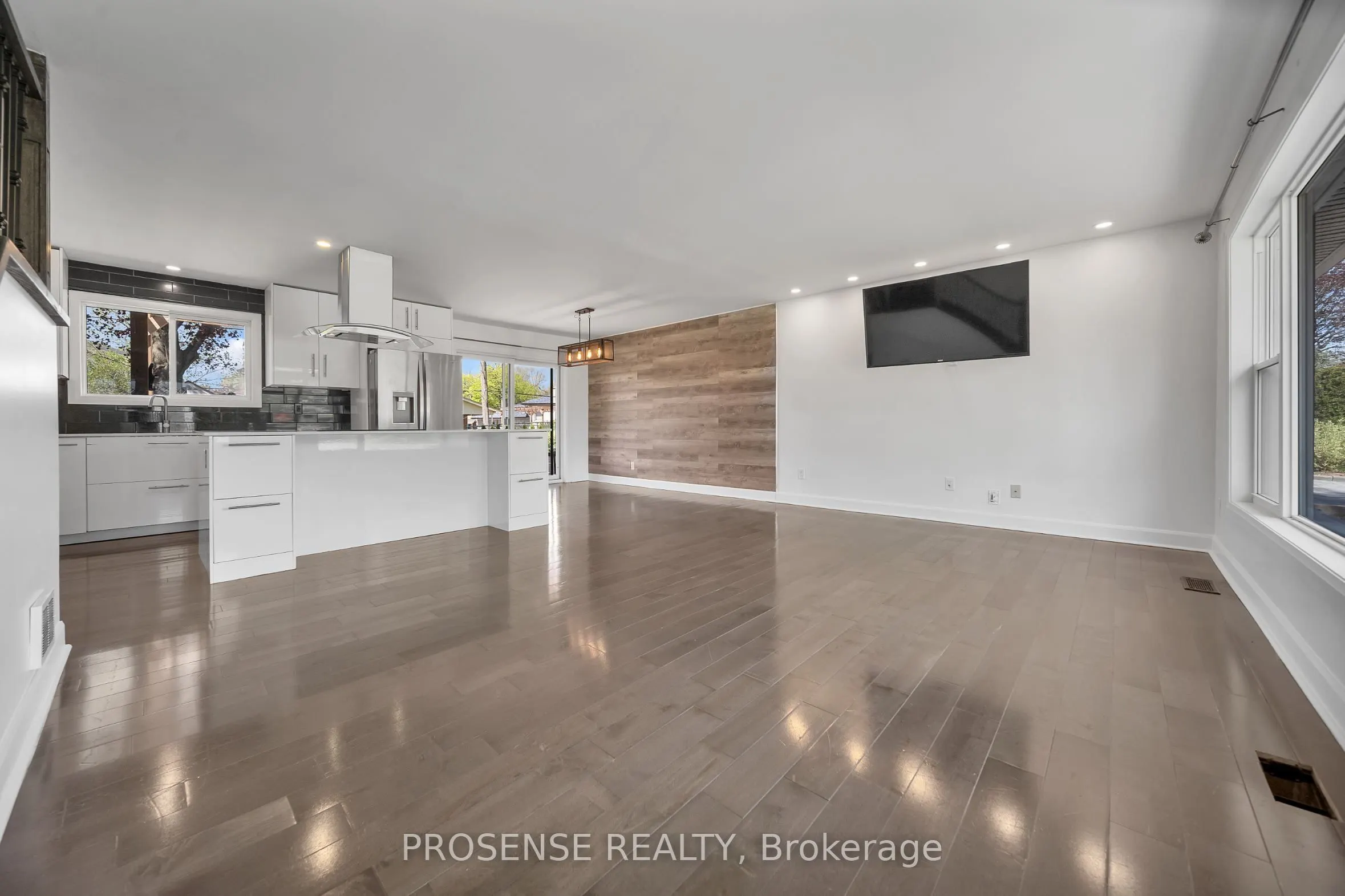 8 Vanderbrent Crescent