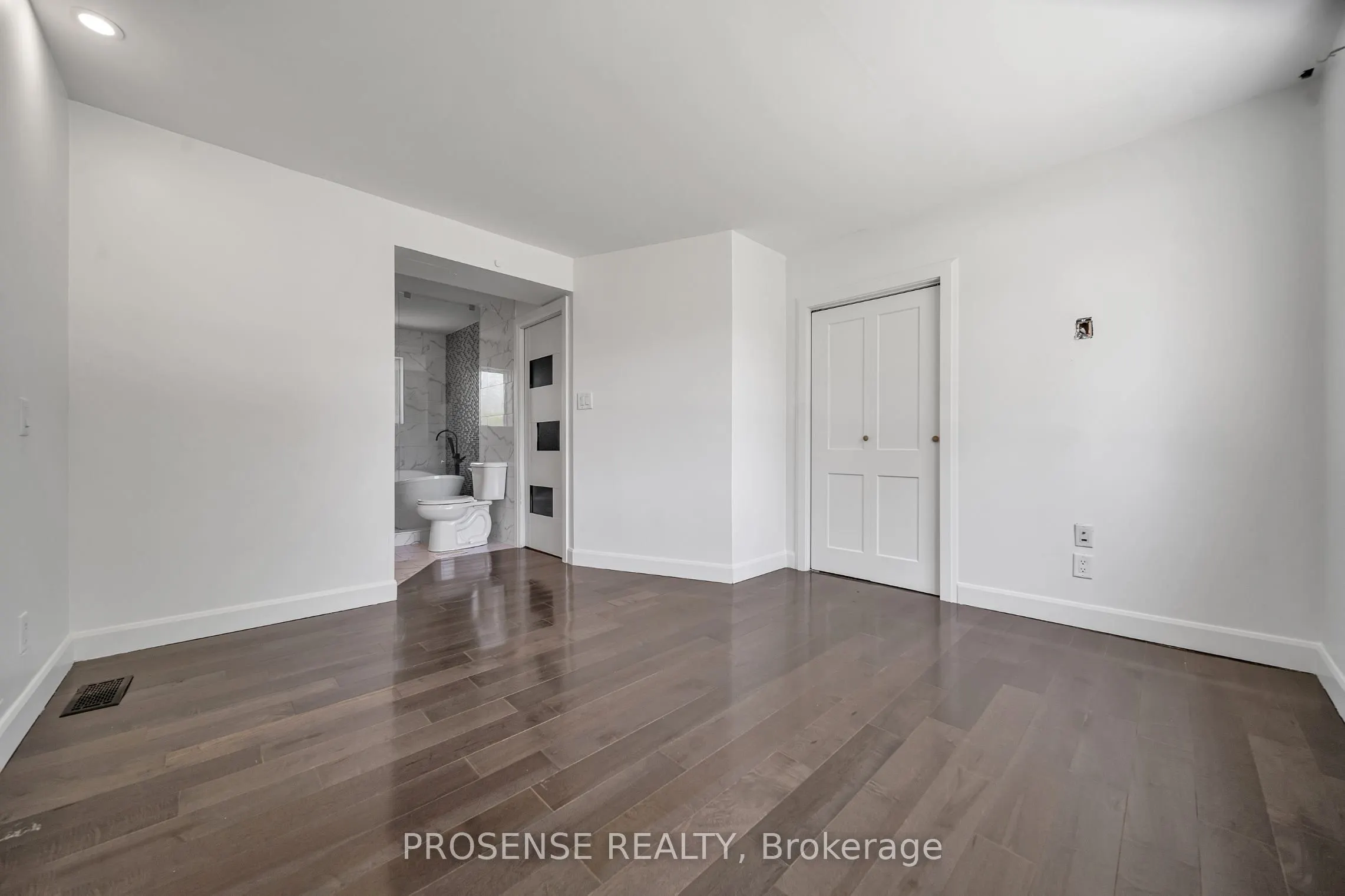 8 Vanderbrent Crescent