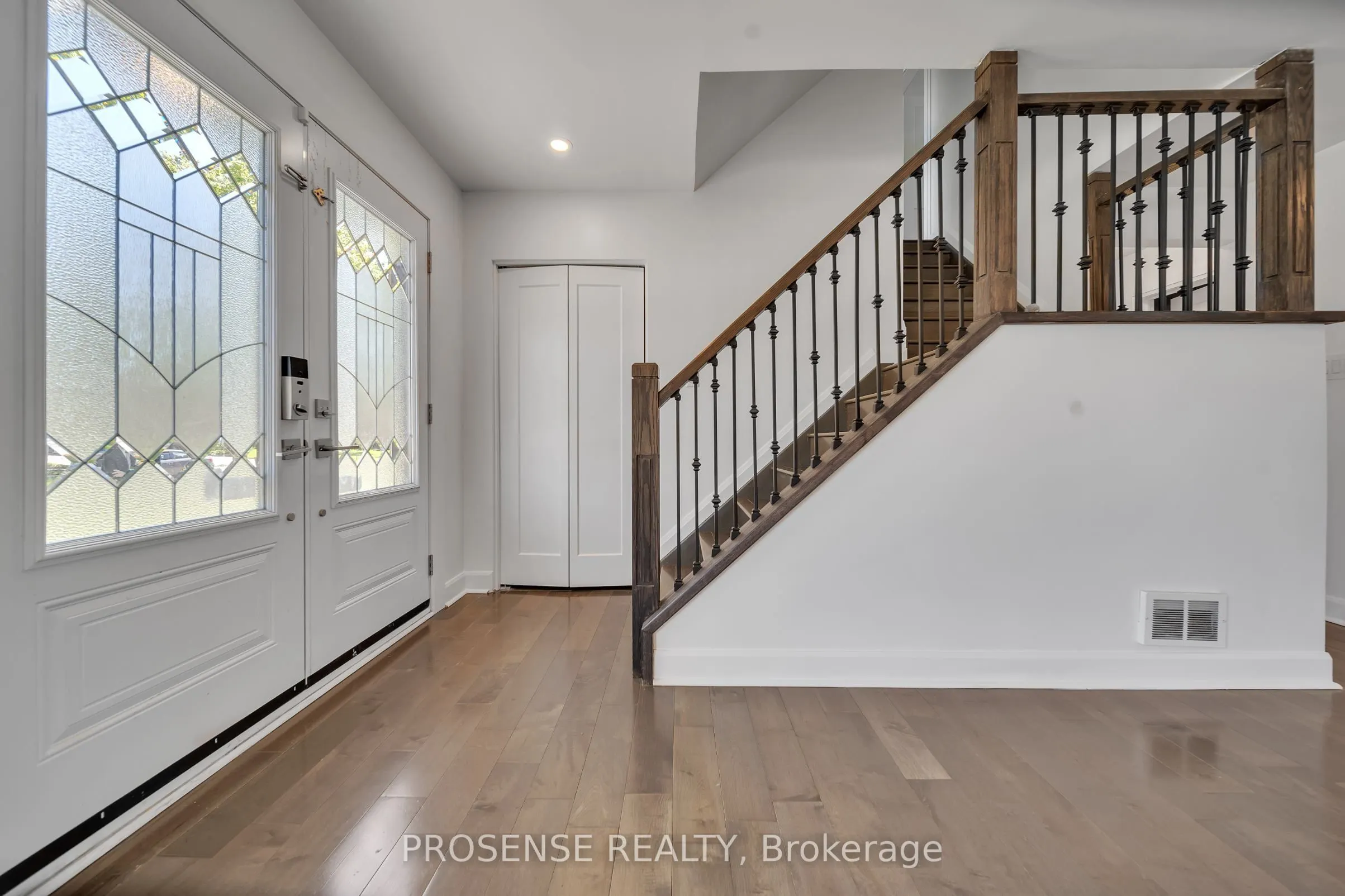 8 Vanderbrent Crescent