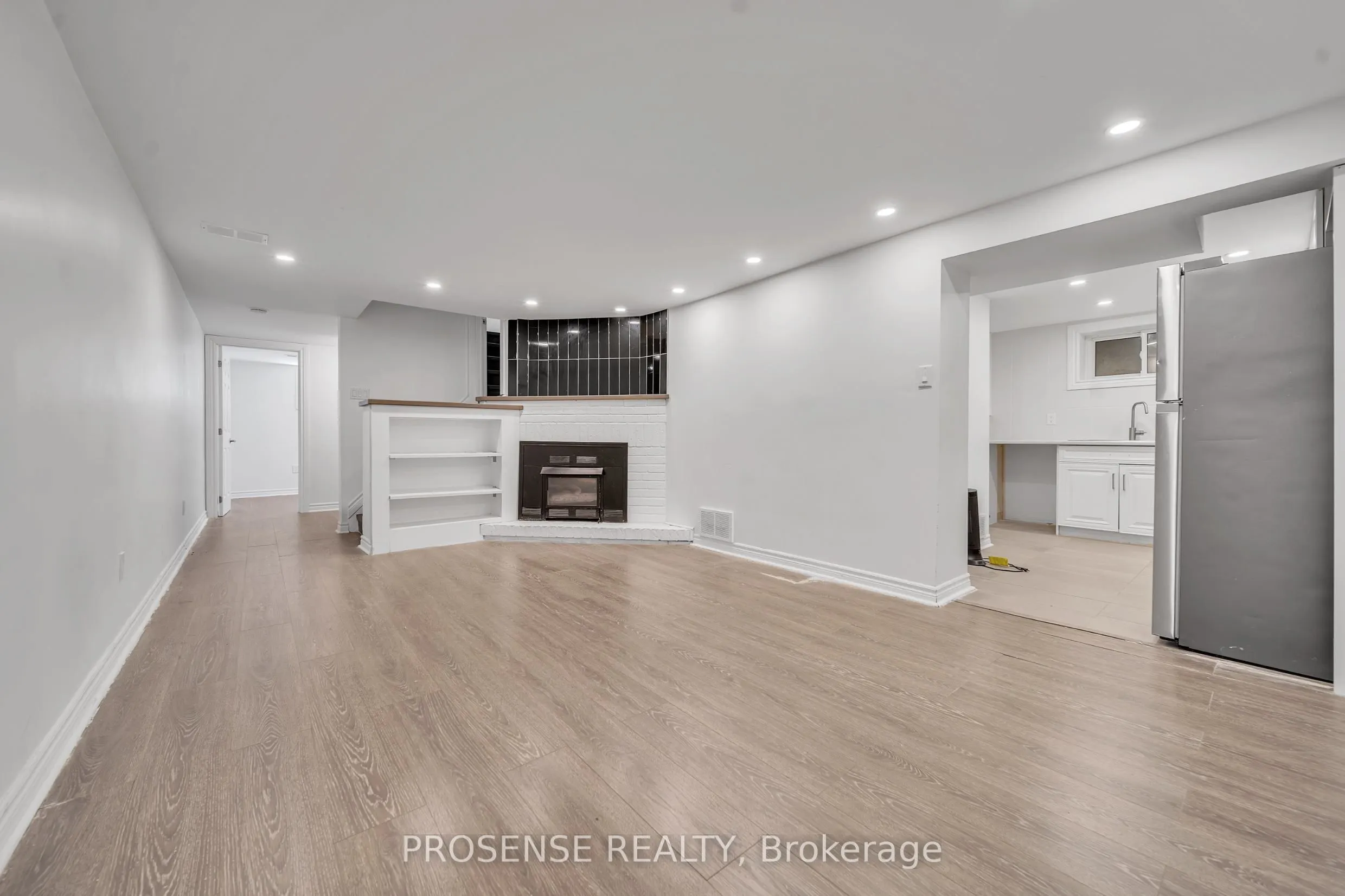 8 Vanderbrent Crescent