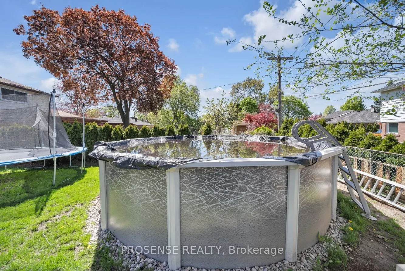 8 Vanderbrent Crescent
