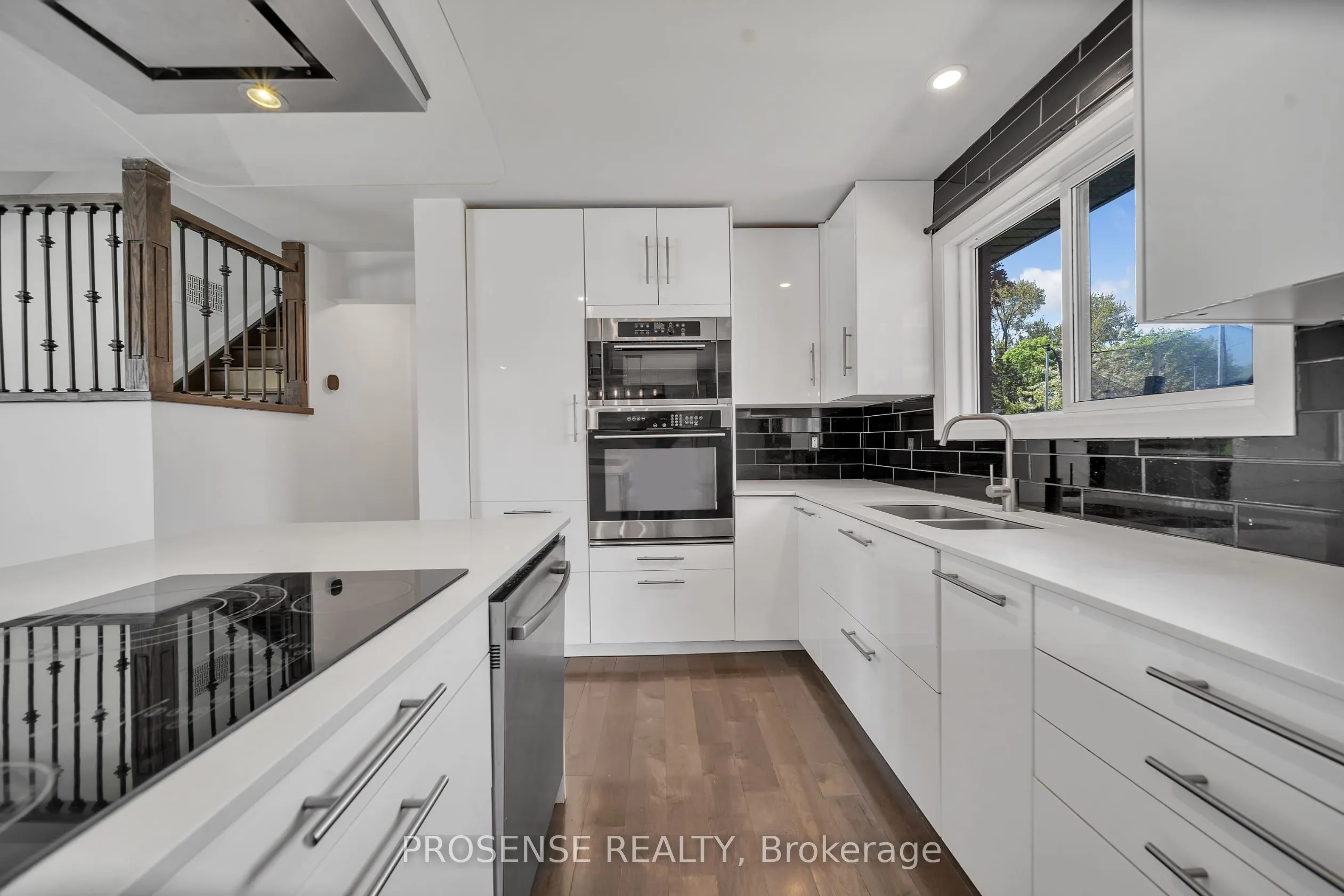 8 Vanderbrent Crescent