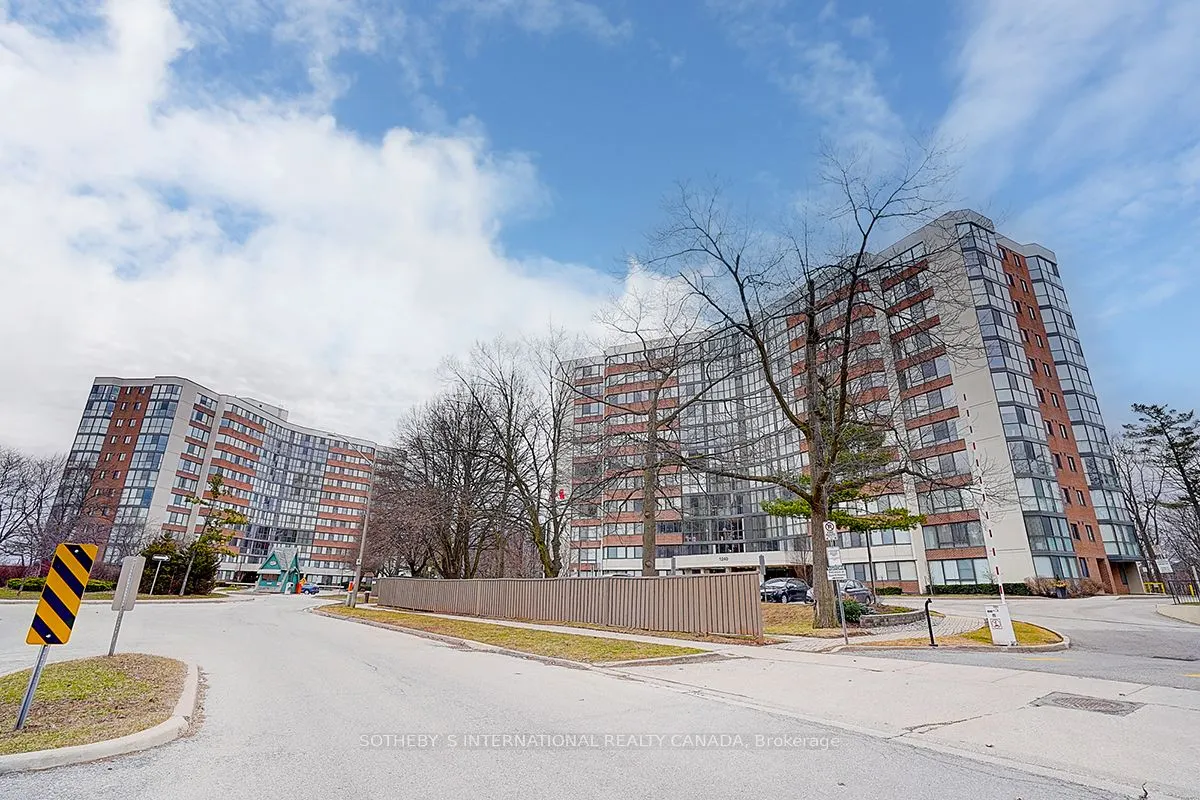 1240 Marlborough Court, #704